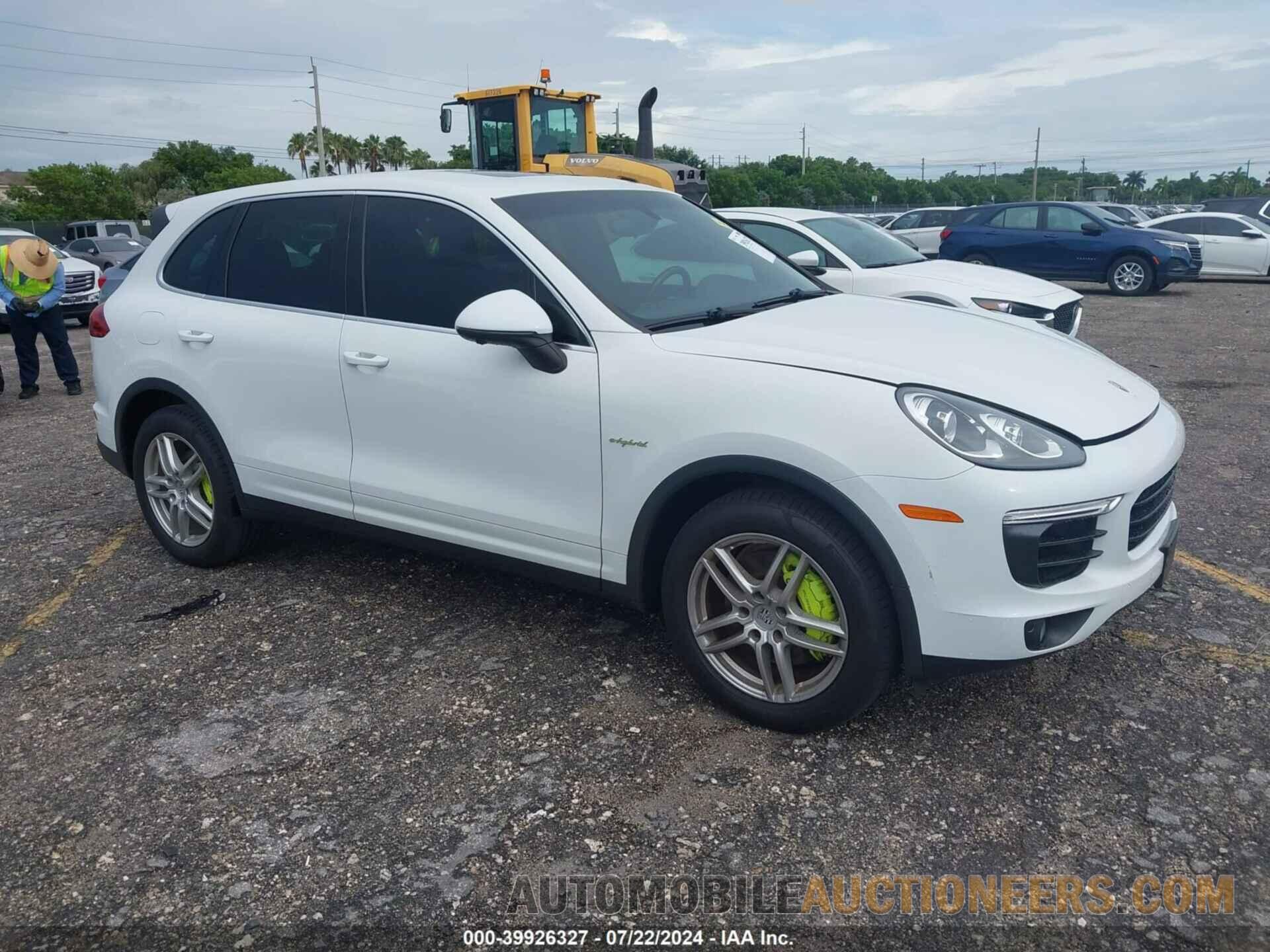 WP1AE2A24GLA60808 PORSCHE CAYENNE E-HYBRID 2016