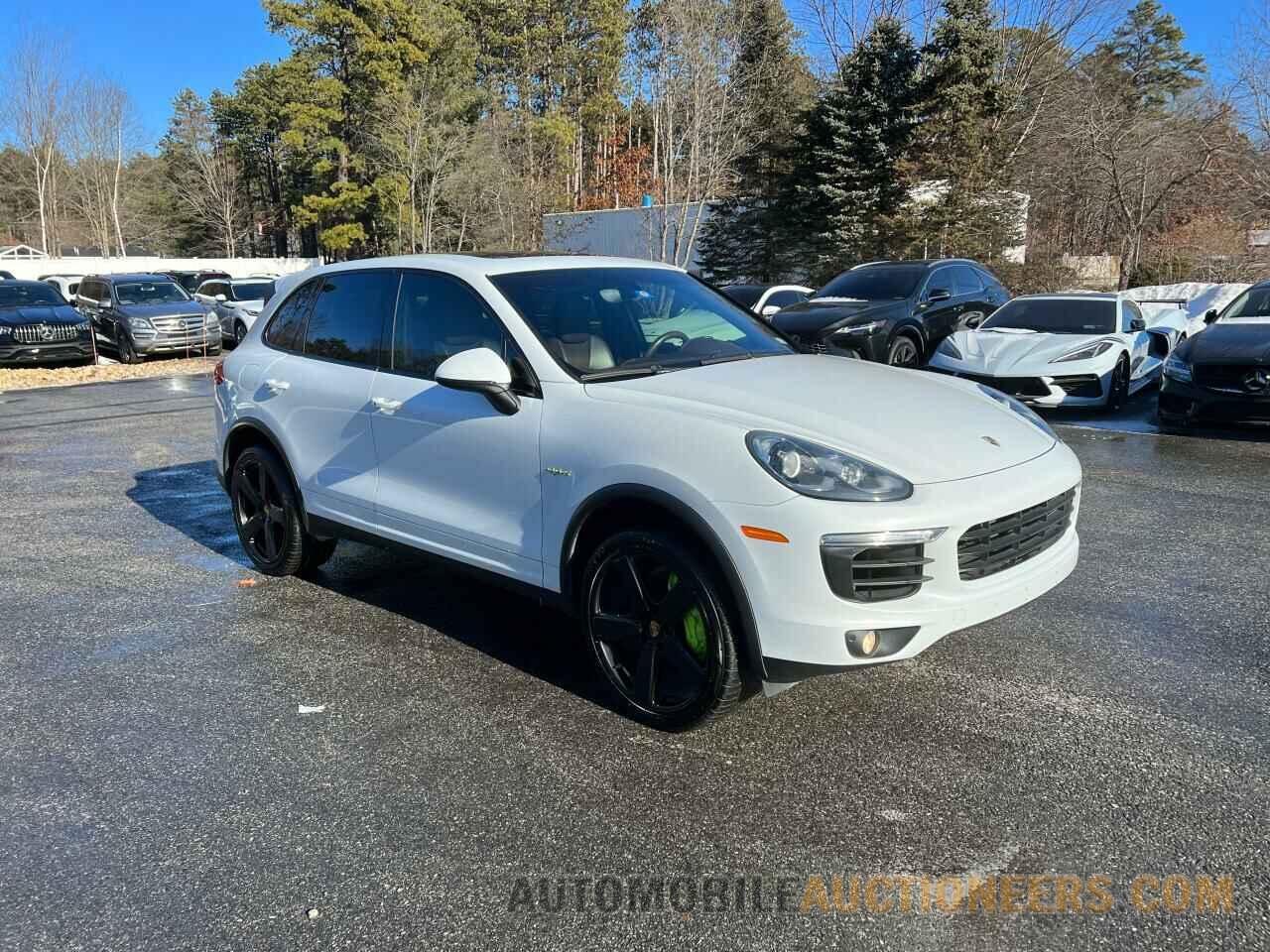 WP1AE2A24GLA63658 PORSCHE CAYENNE 2016