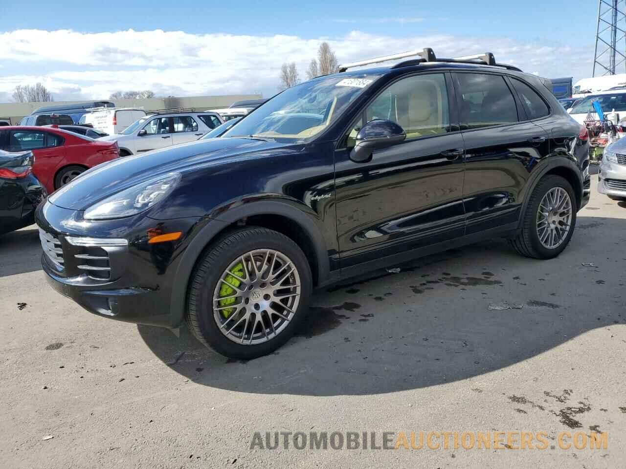 WP1AE2A25FLA52330 PORSCHE CAYENNE 2015