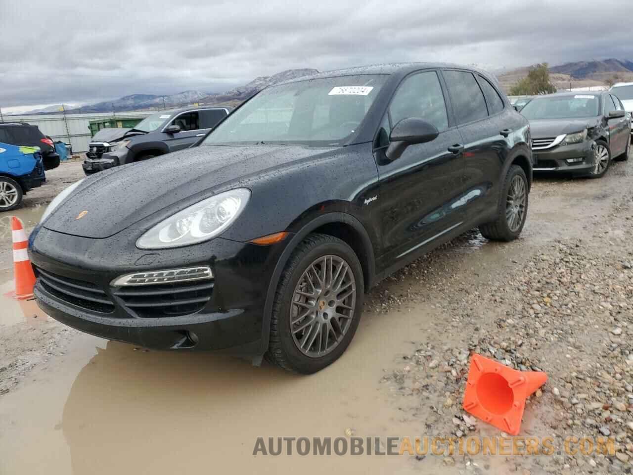 WP1AE2A26DLA16109 PORSCHE CAYENNE 2013