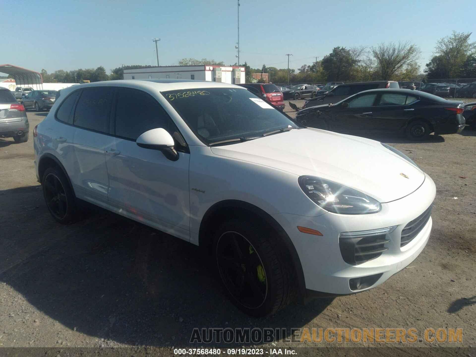 WP1AE2A26GLA17779 PORSCHE CAYENNE 2016