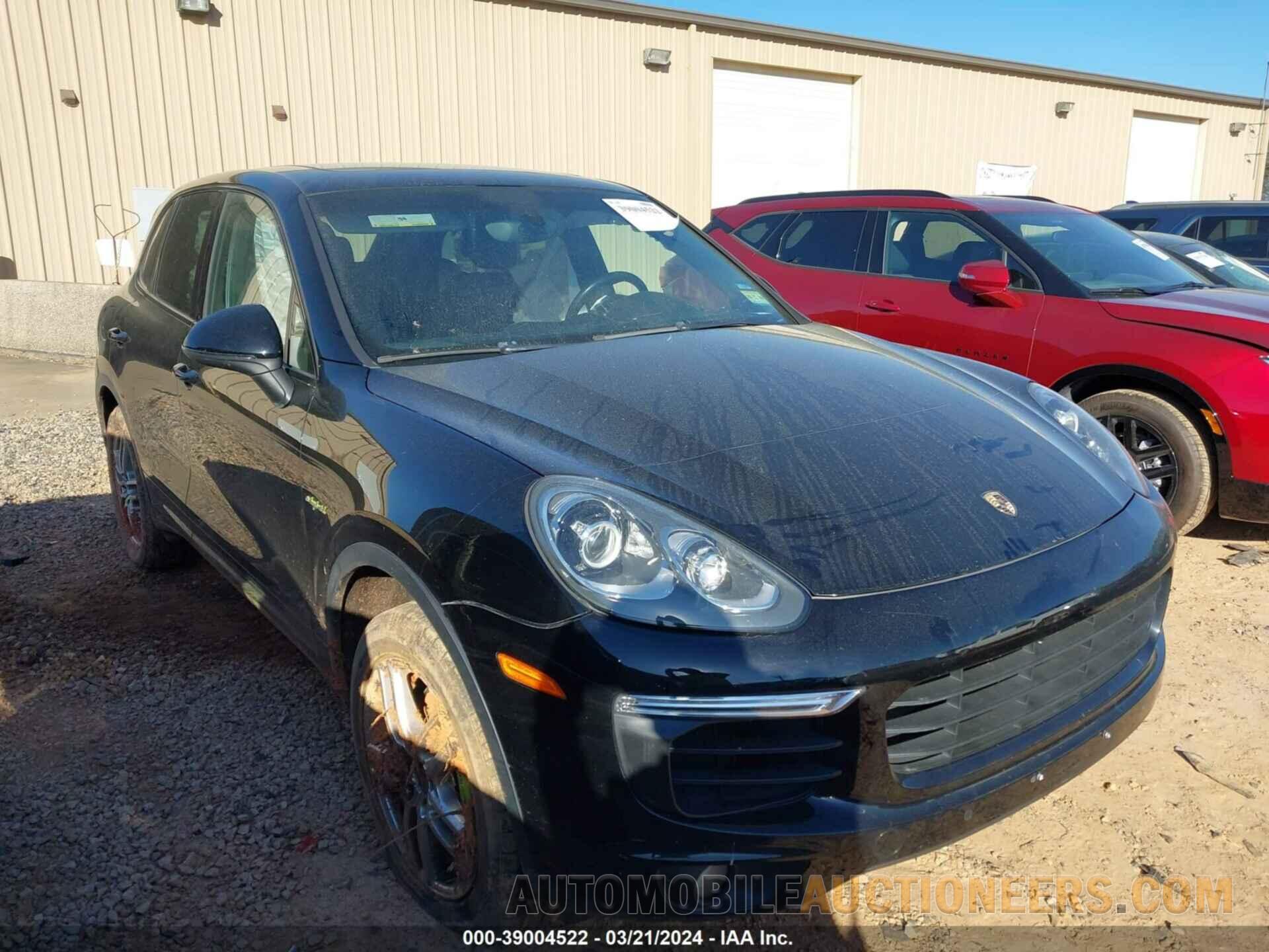 WP1AE2A26GLA62544 PORSCHE CAYENNE E-HYBRID 2016