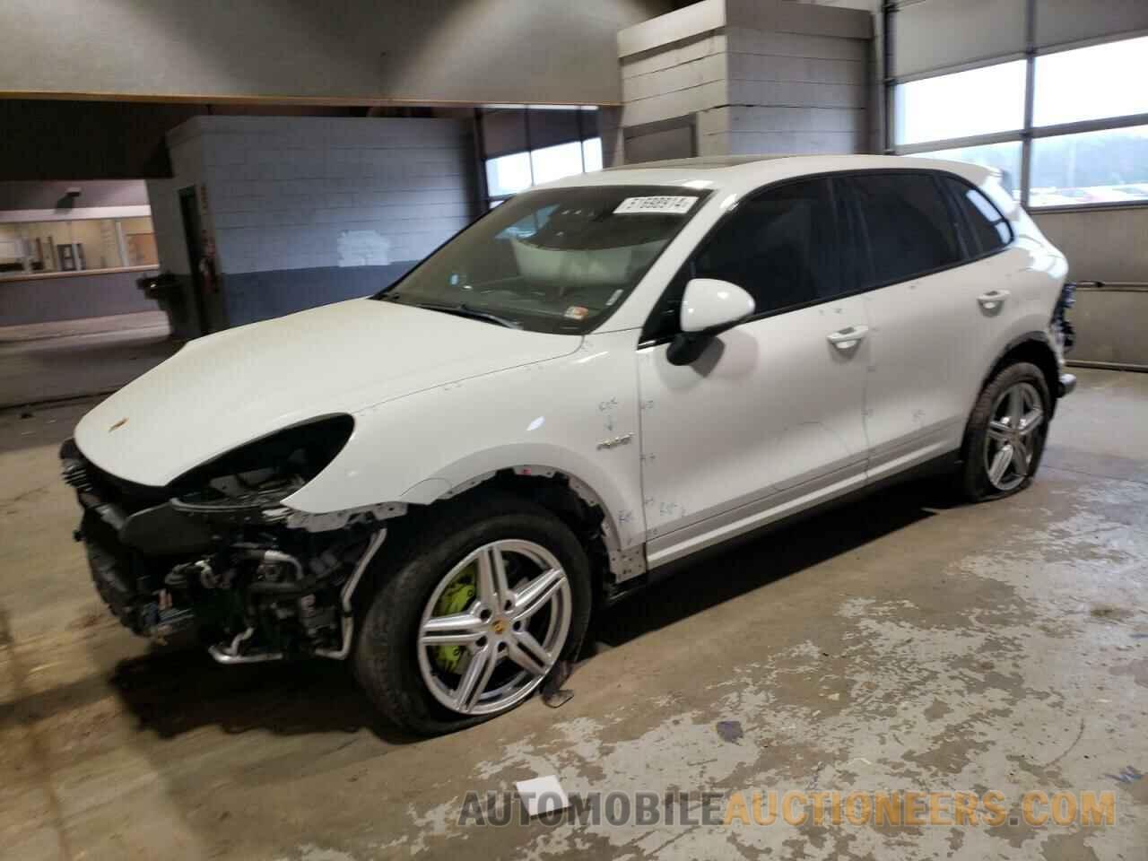 WP1AE2A26GLA63435 PORSCHE CAYENNE 2016