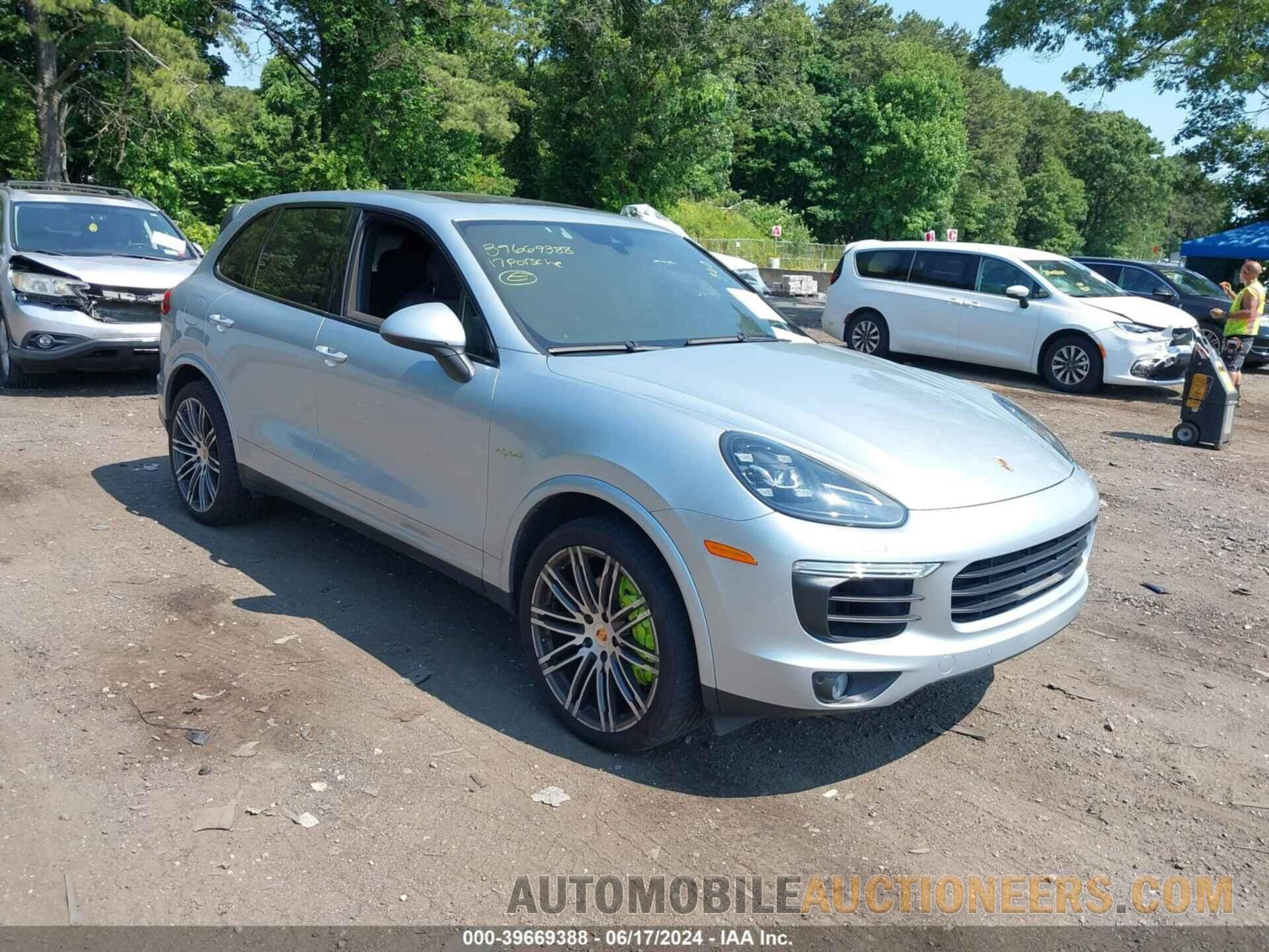 WP1AE2A26HLA68832 PORSCHE CAYENNE E-HYBRID 2017