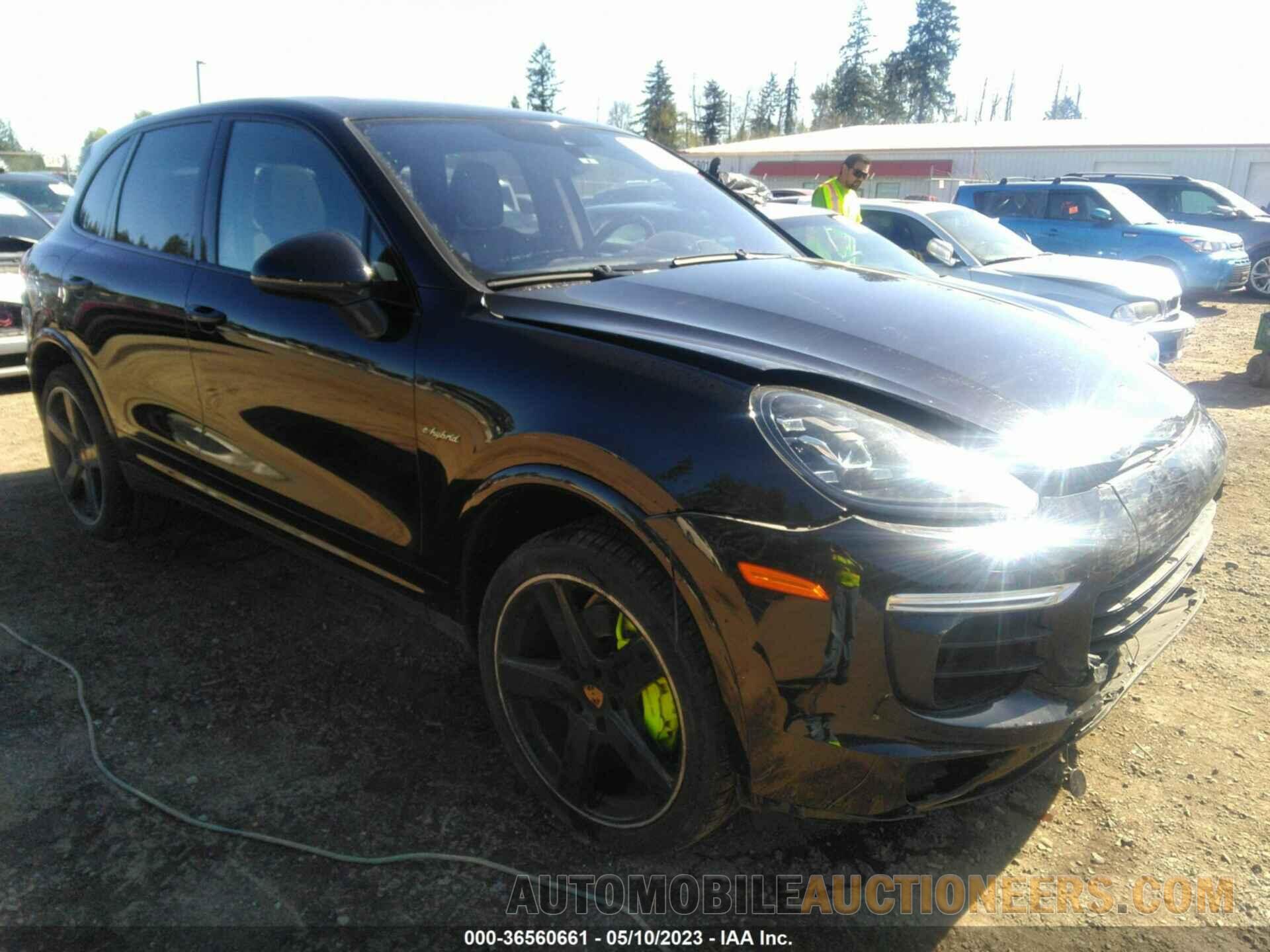 WP1AE2A26HLA70144 PORSCHE CAYENNE 2017