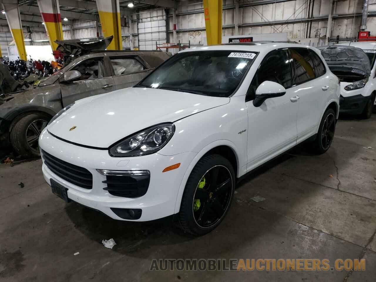 WP1AE2A26HLA74727 PORSCHE CAYENNE 2017