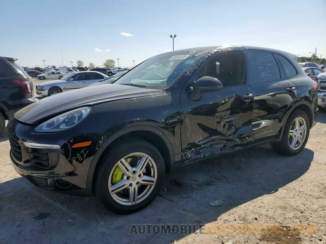 WP1AE2A27GLA18388 PORSCHE CAYENNE 2016