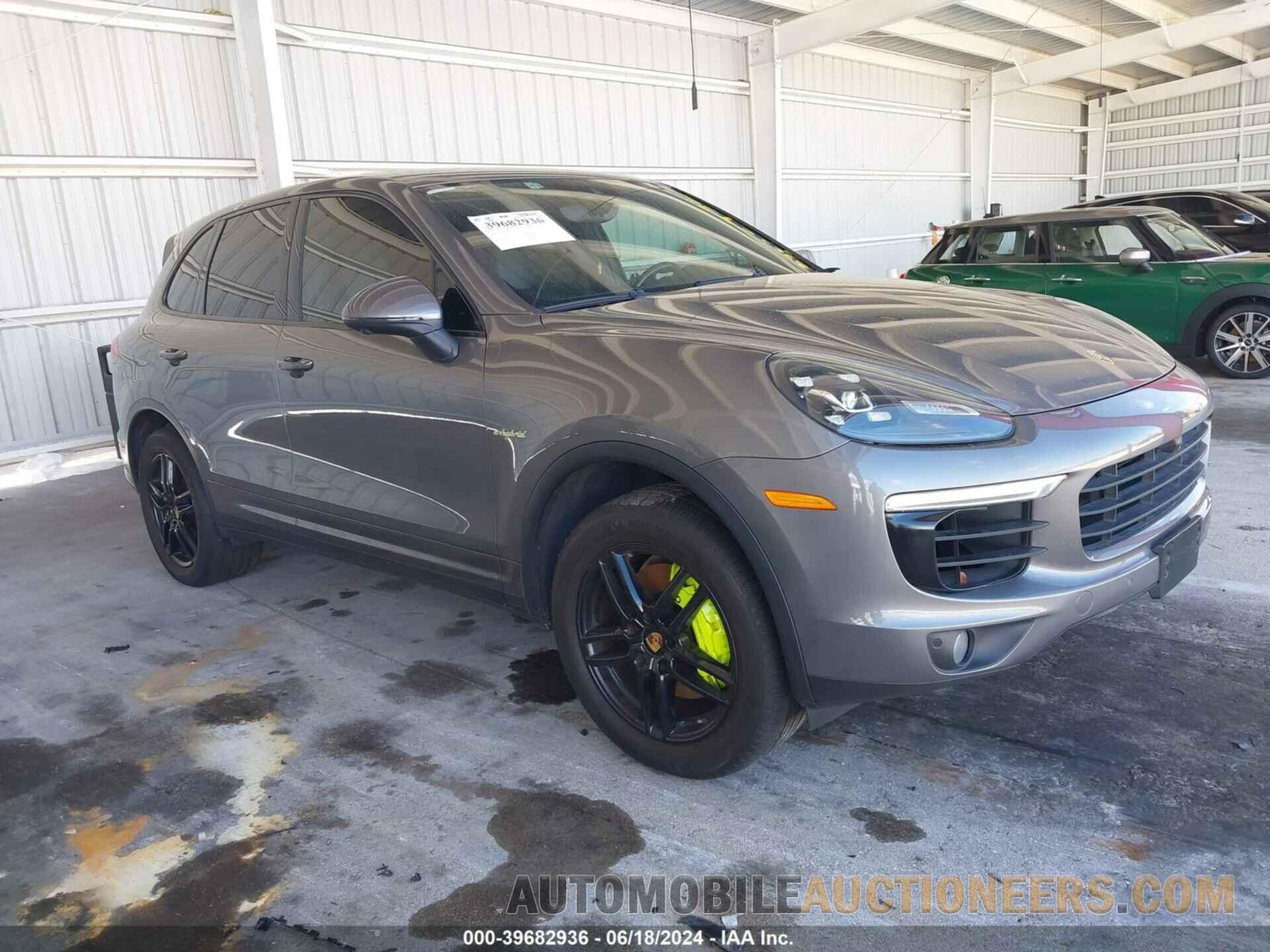 WP1AE2A27GLA60852 PORSCHE CAYENNE E-HYBRID 2016