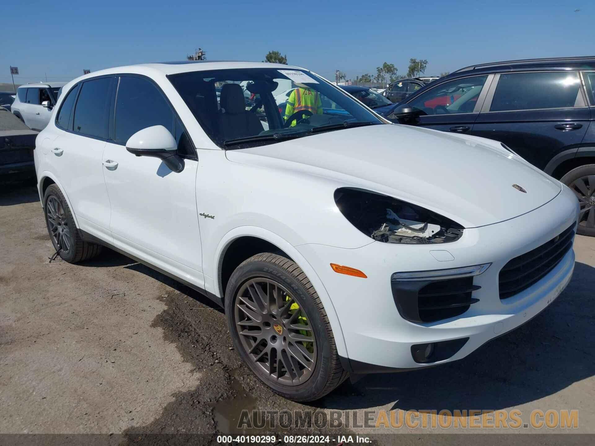 WP1AE2A28HLA75586 PORSCHE CAYENNE E-HYBRID 2017