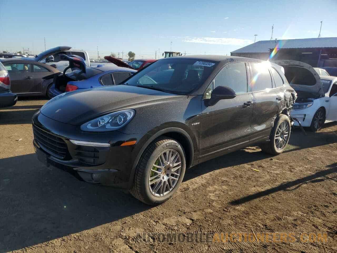 WP1AE2A2XGLA60800 PORSCHE CAYENNE 2016