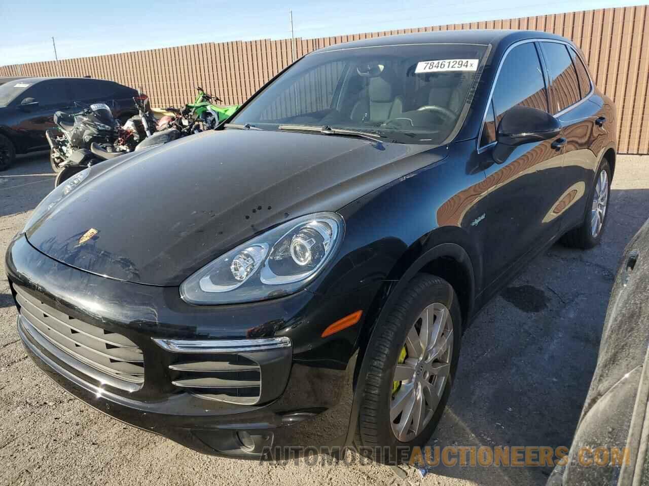 WP1AE2A2XHLA70115 PORSCHE CAYENNE 2017