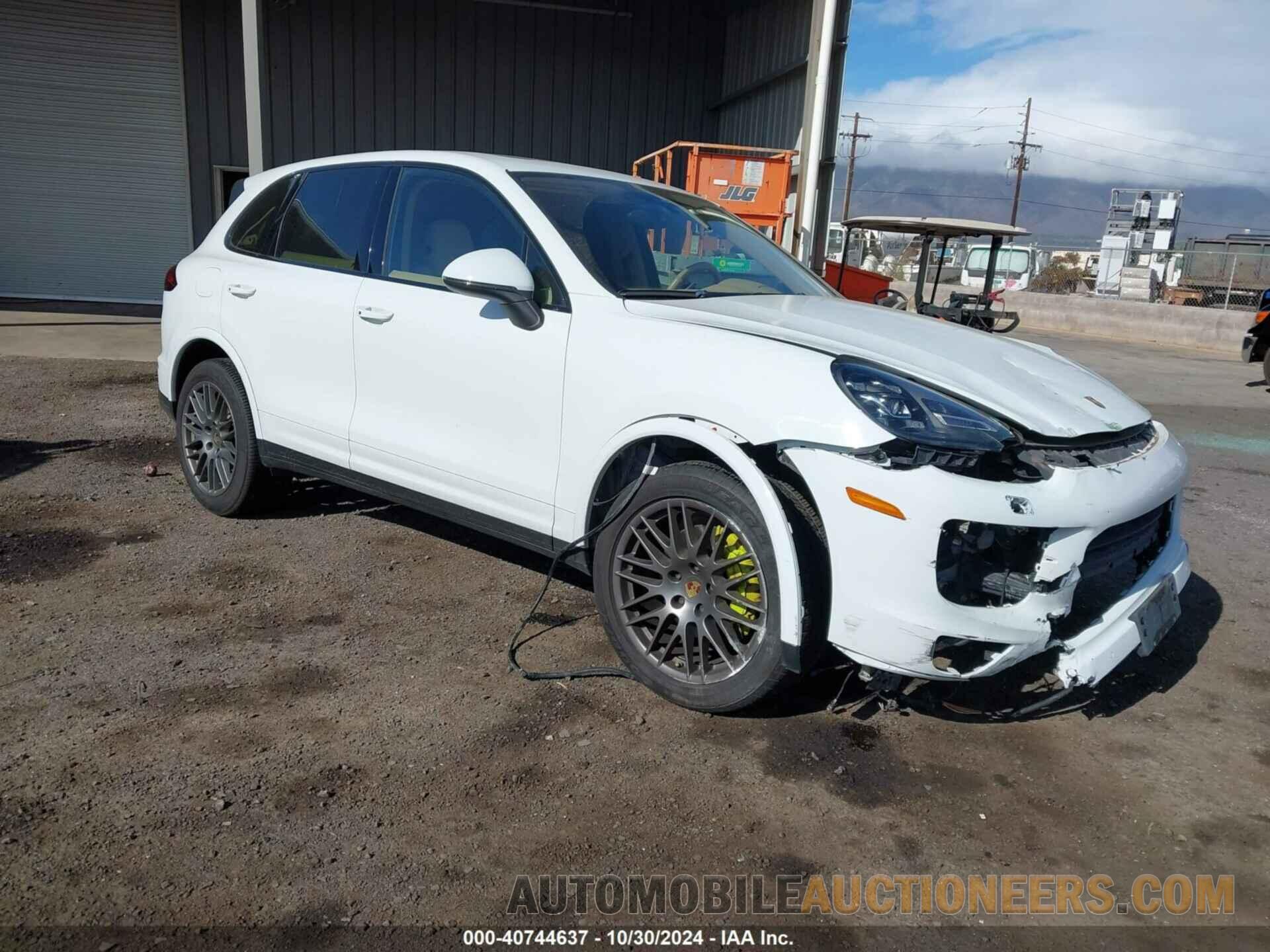 WP1AE2A2XHLA71684 PORSCHE CAYENNE E-HYBRID 2017