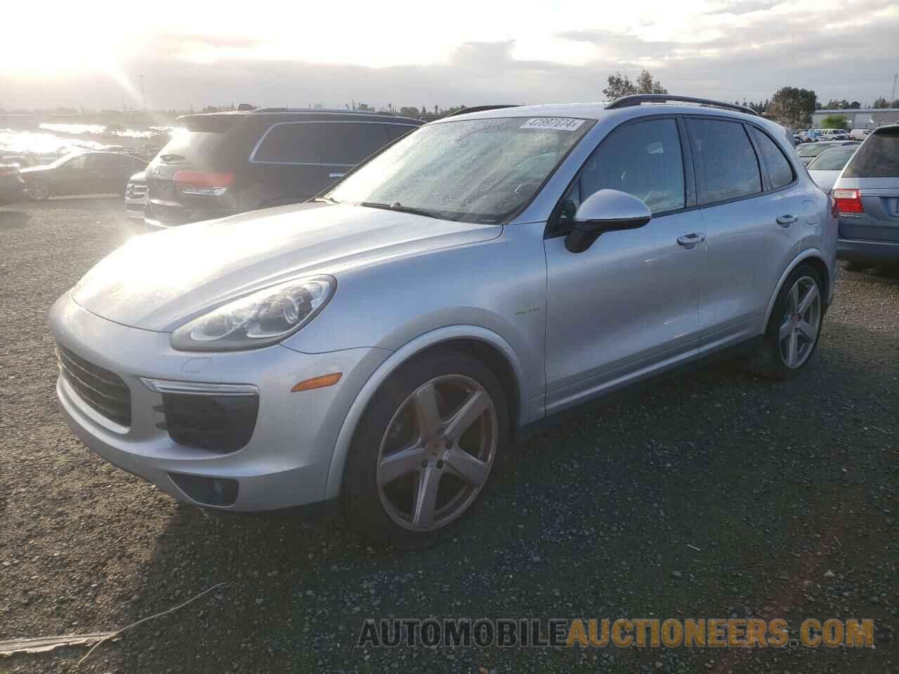 WP1AE2A2XHLA71765 PORSCHE CAYENNE 2017