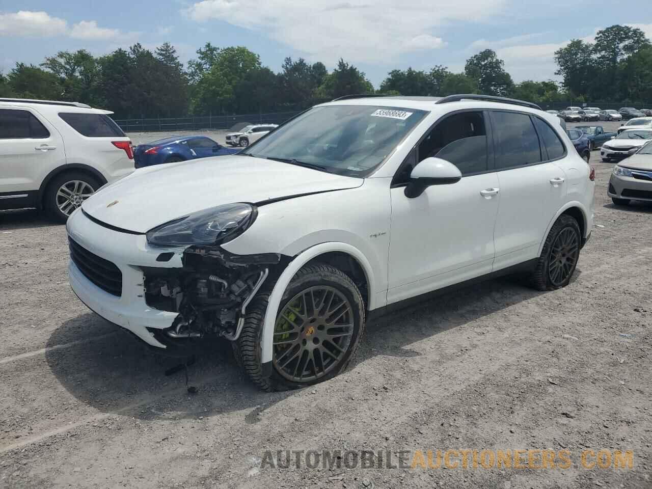 WP1AE2A2XHLA73838 PORSCHE CAYENNE 2017