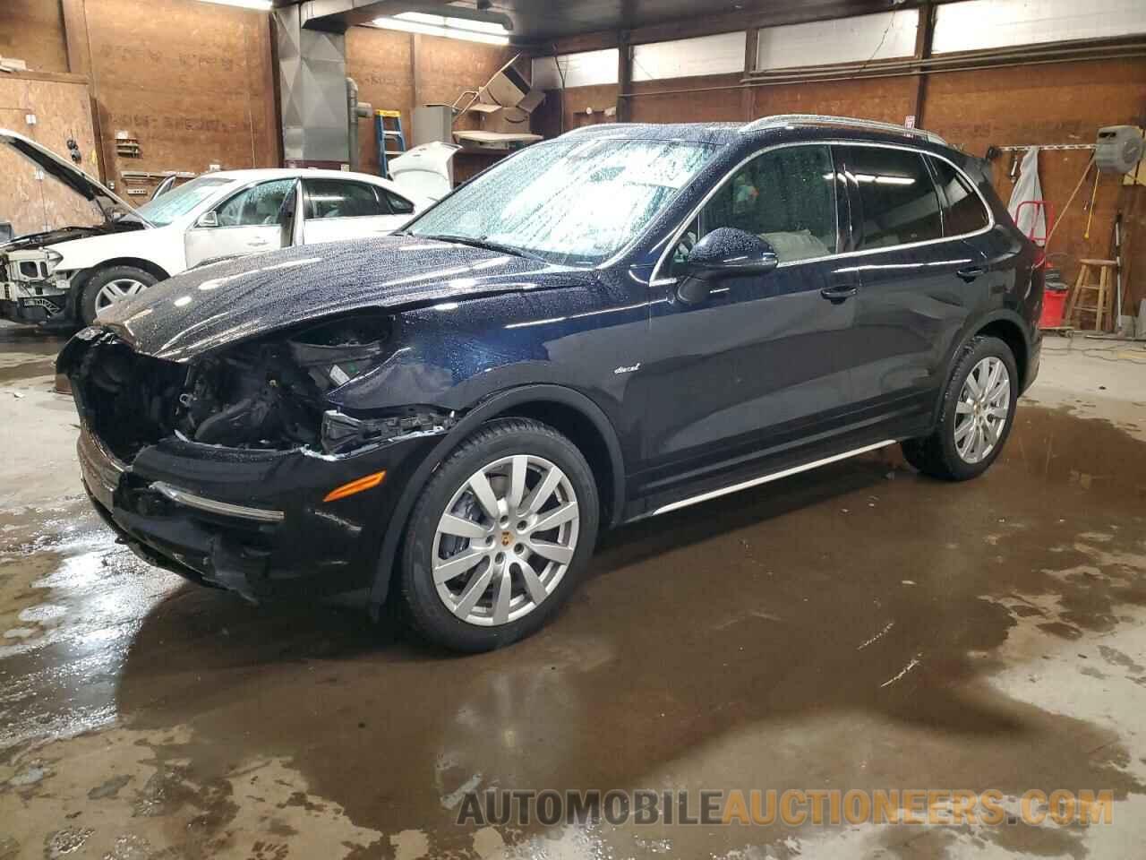 WP1AF2A21FLA31326 PORSCHE CAYENNE 2015