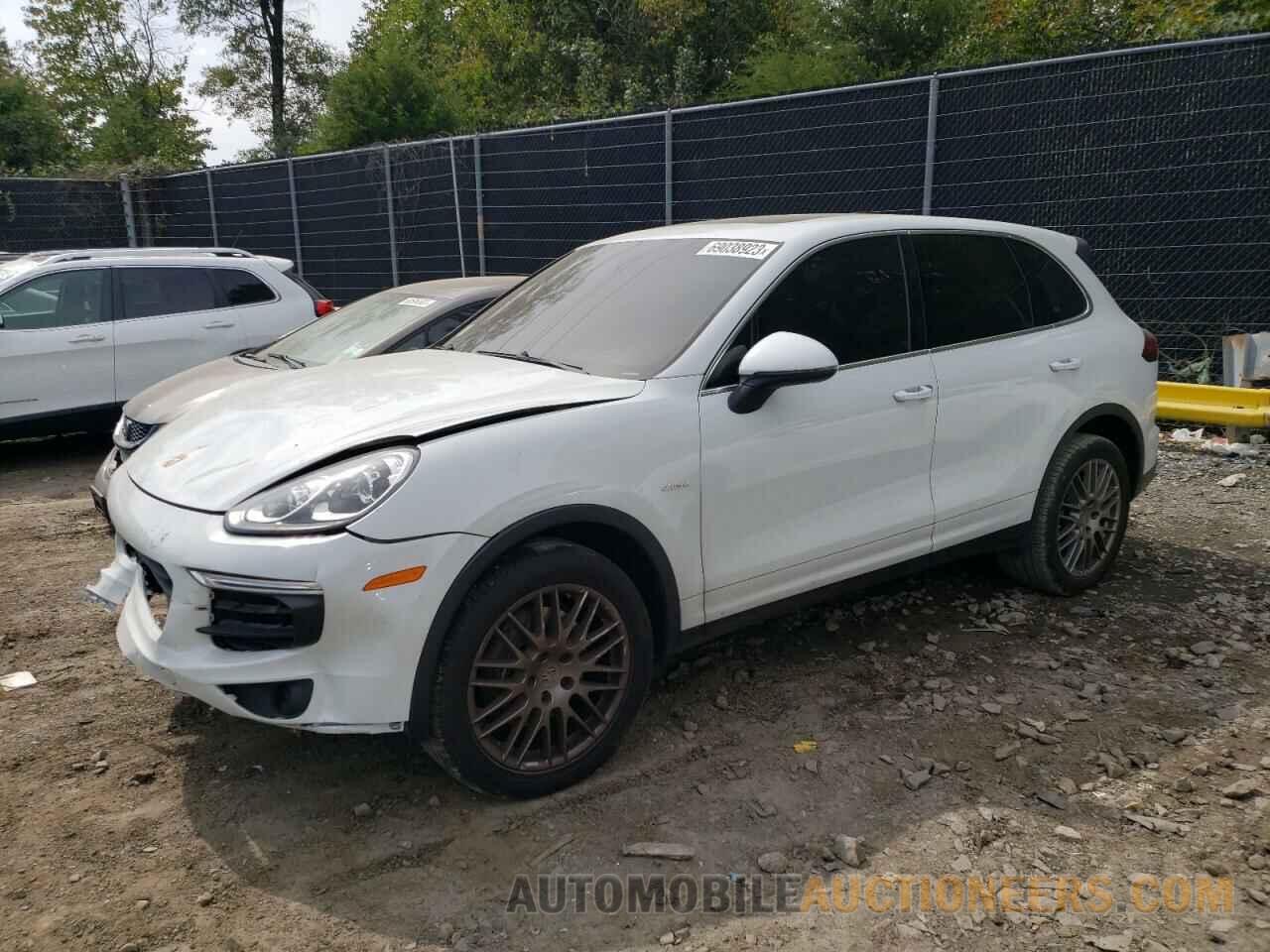 WP1AF2A21FLA31987 PORSCHE CAYENNE 2015