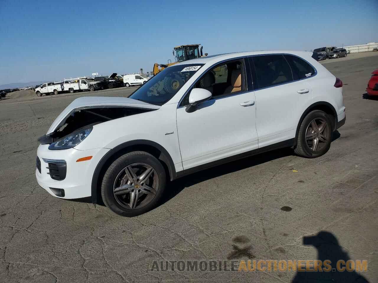 WP1AF2A22FLA34347 PORSCHE CAYENNE 2015