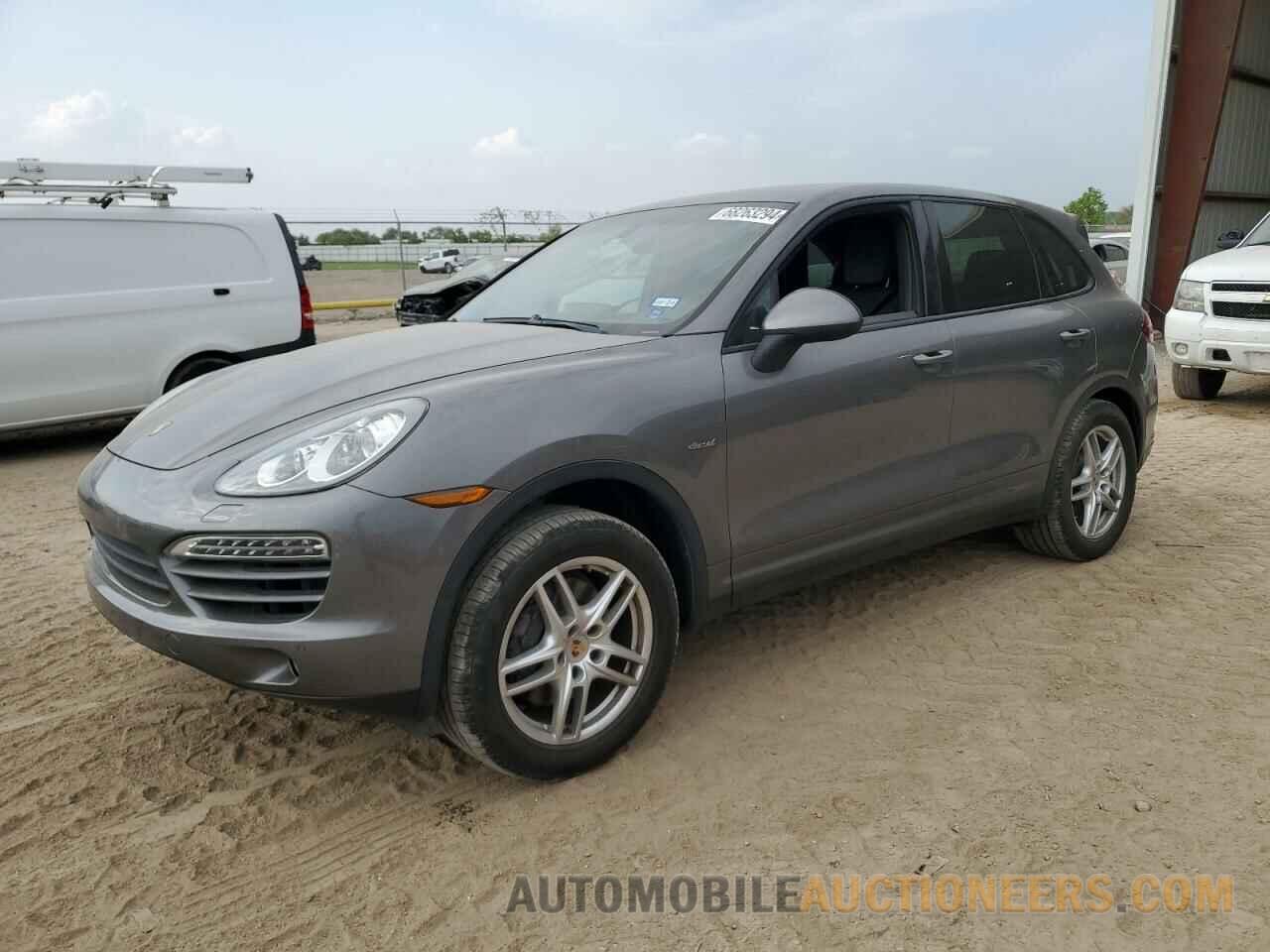 WP1AF2A27DLA37581 PORSCHE CAYENNE 2013