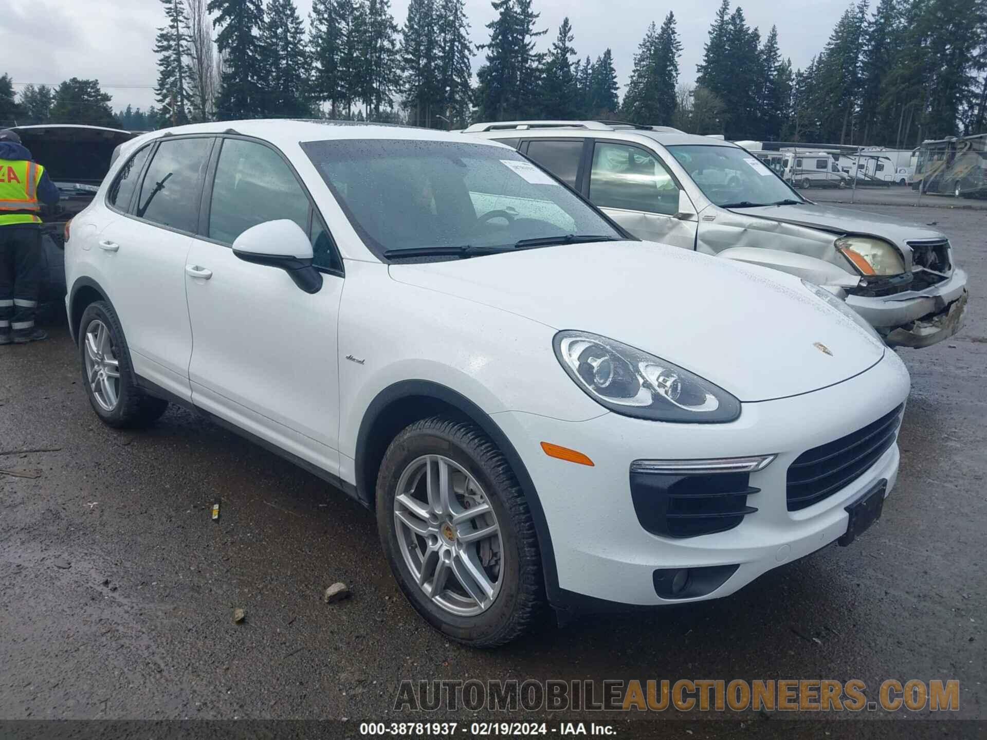 WP1AF2A29FLA43319 PORSCHE CAYENNE 2015