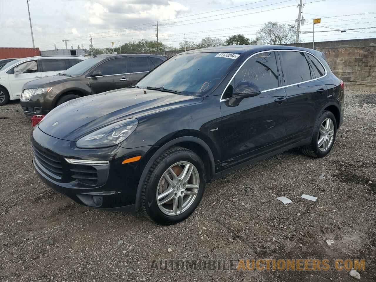 WP1AF2A29FLA44275 PORSCHE CAYENNE 2015