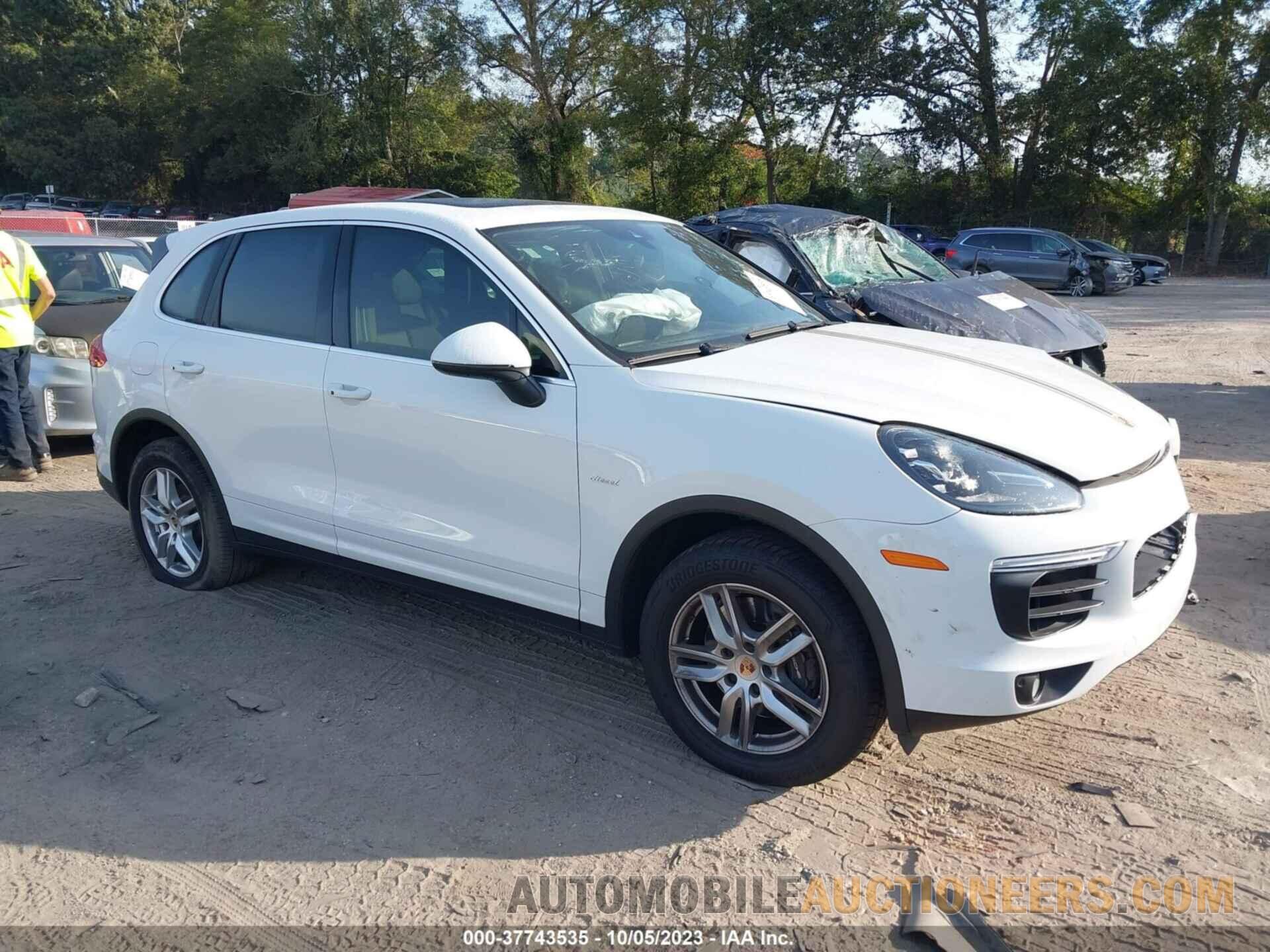 WP1AF2A2XFLA34967 PORSCHE CAYENNE 2015