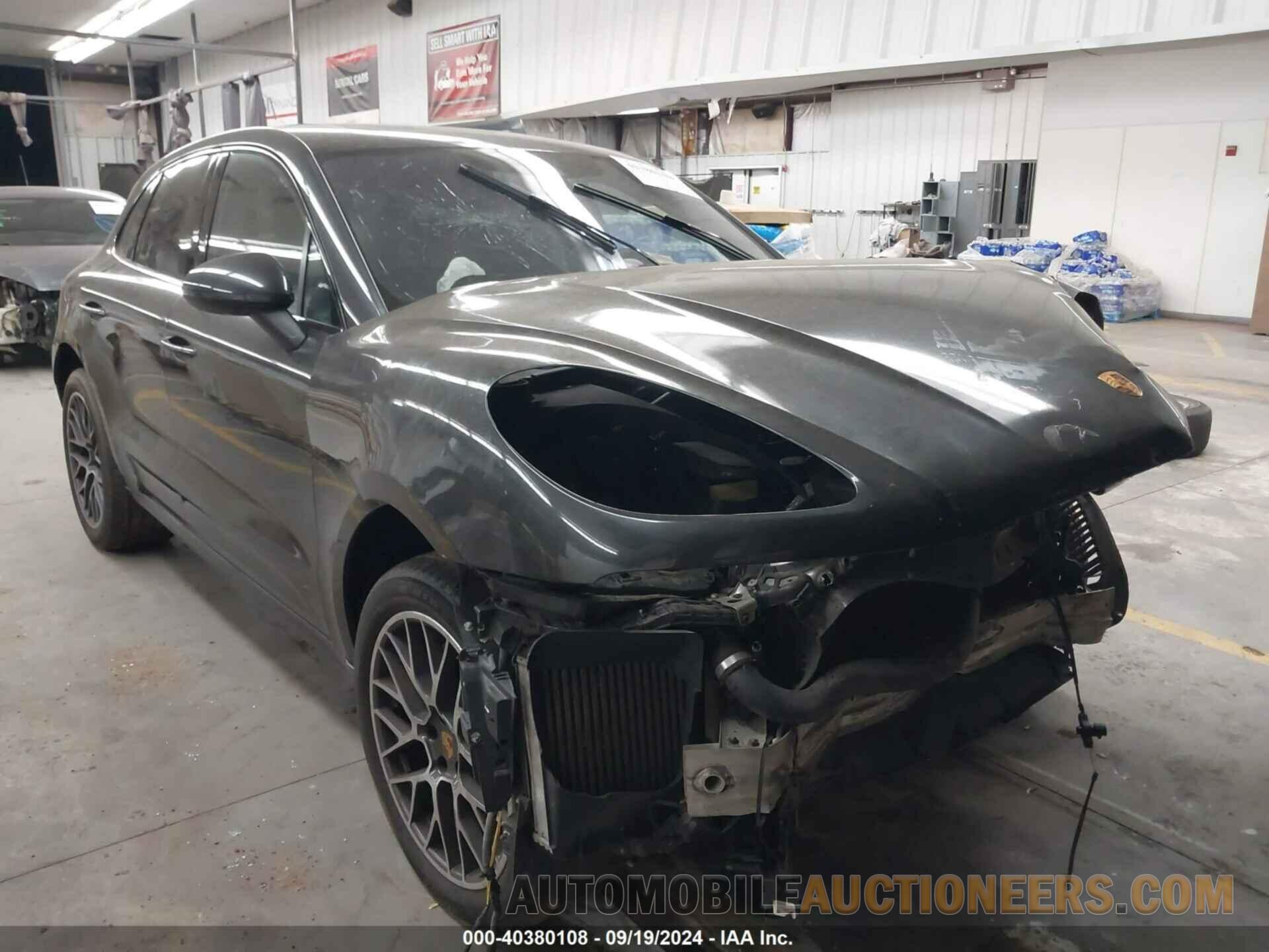 WP1AF2A51HLB60812 PORSCHE MACAN 2017