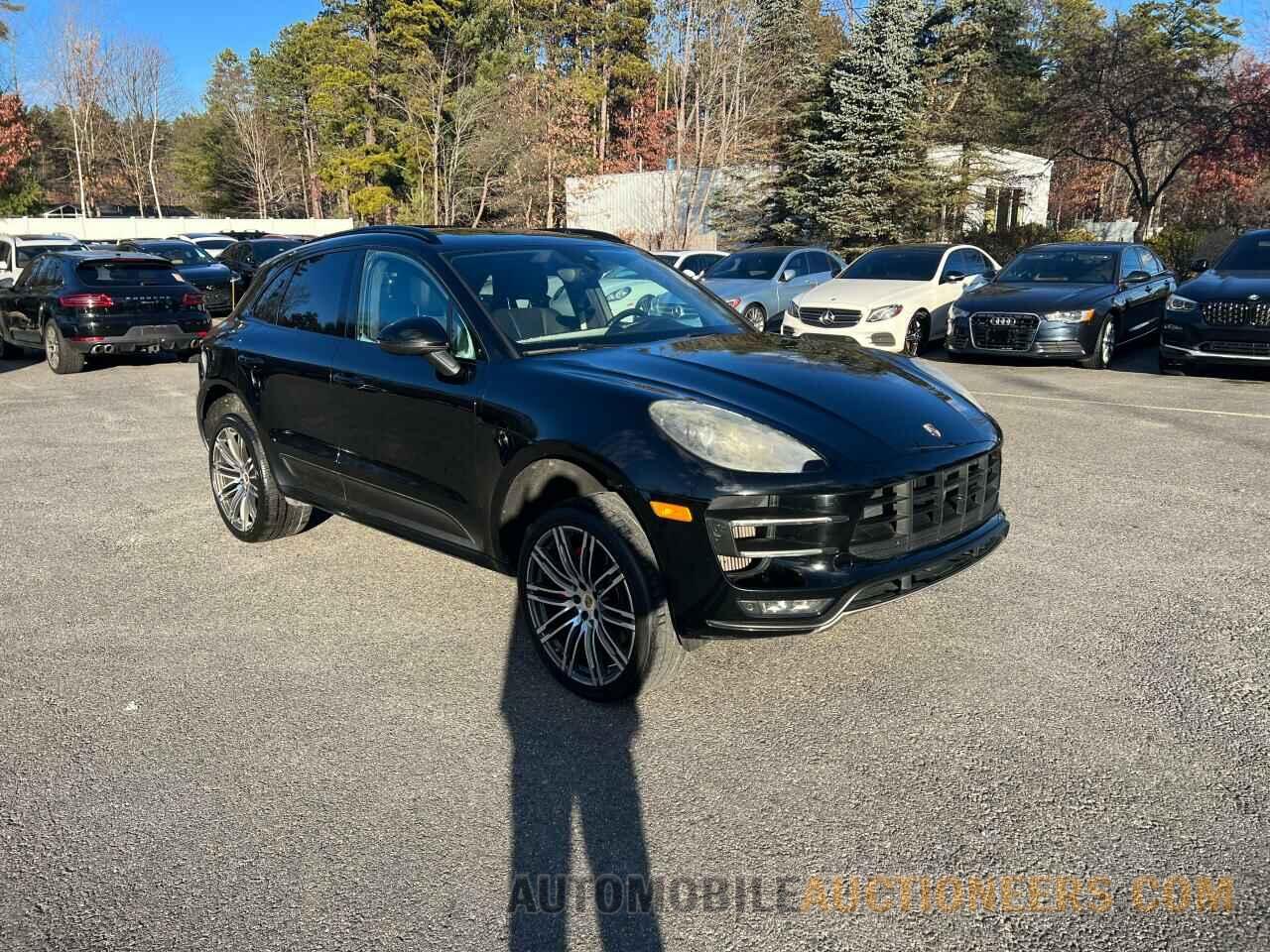 WP1AF2A52FLB94934 PORSCHE MACAN 2015