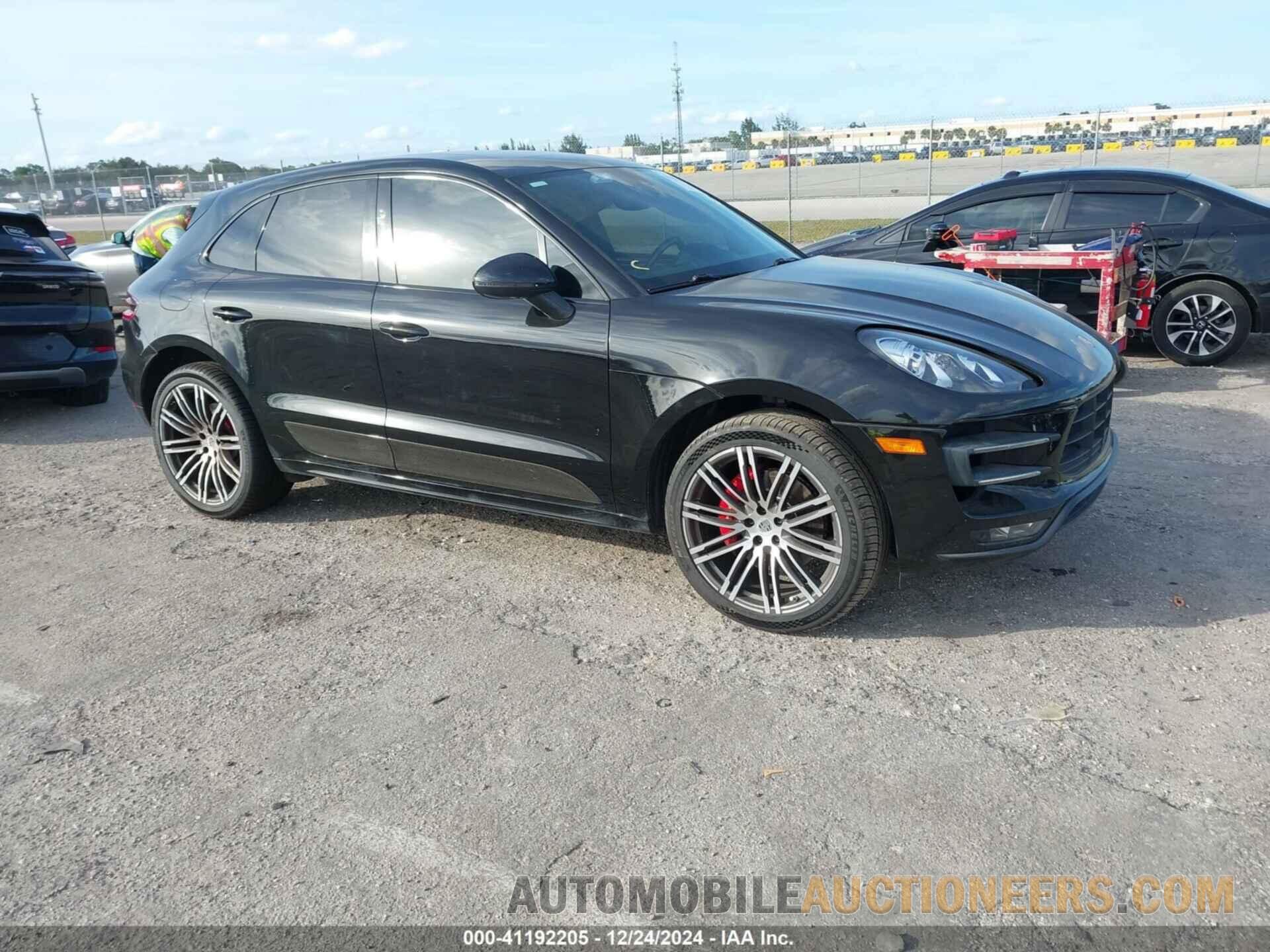 WP1AF2A54HLB61419 PORSCHE MACAN 2017