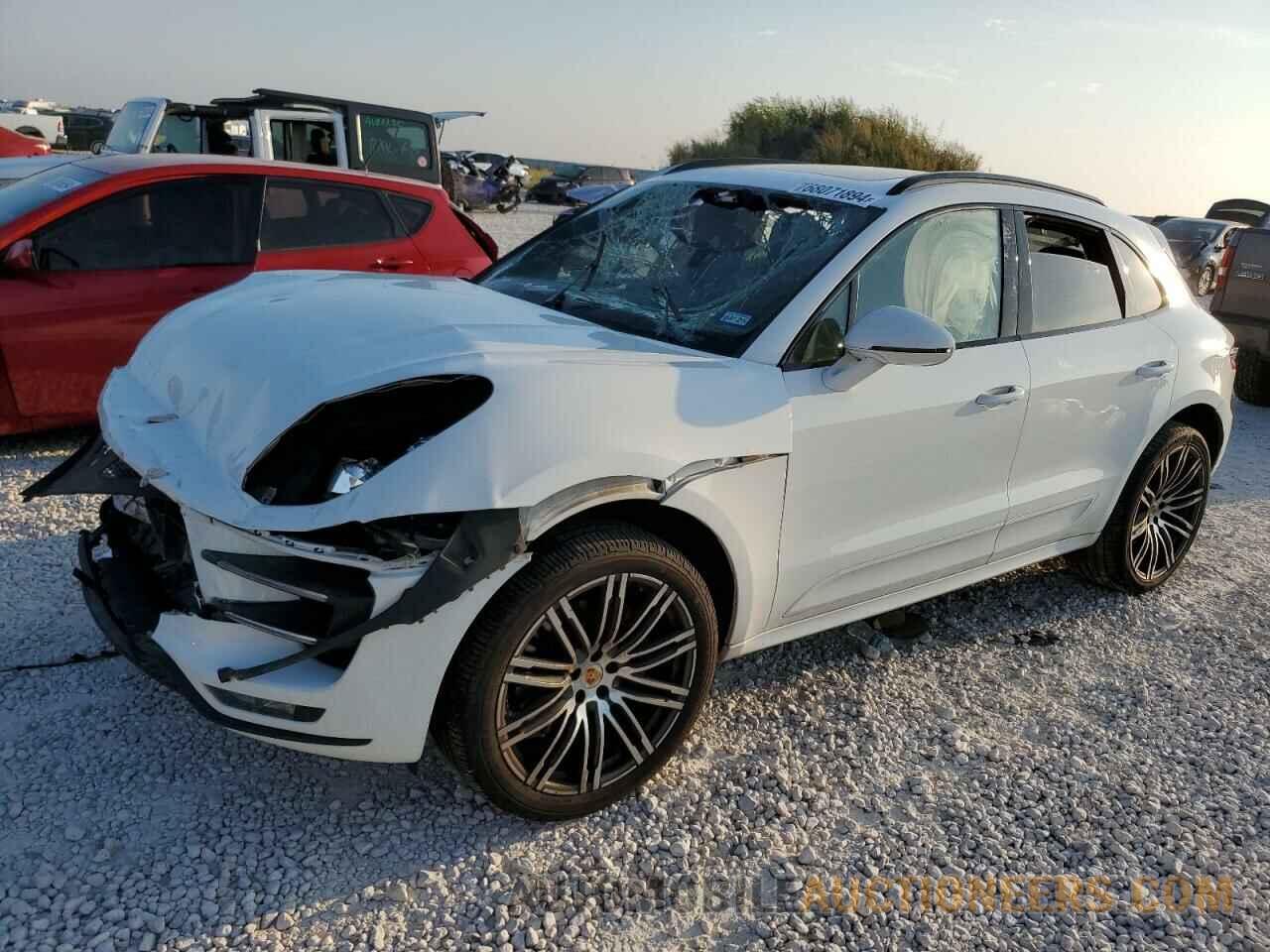 WP1AF2A55GLB94959 PORSCHE MACAN 2016