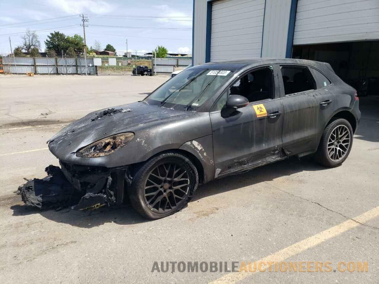 WP1AF2A56JLB70967 PORSCHE MACAN 2018