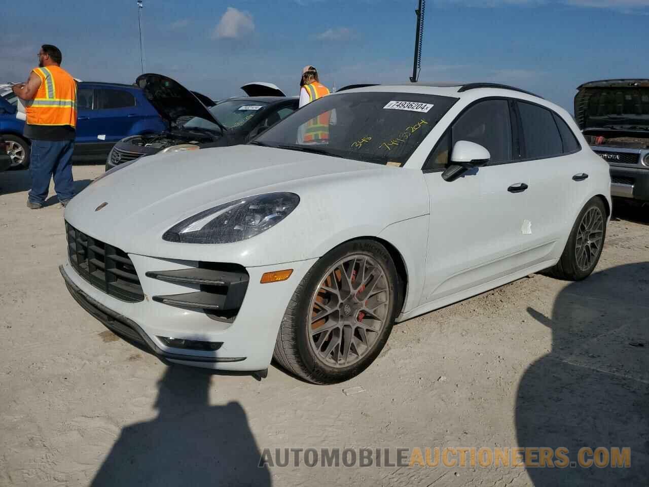 WP1AF2A57HLB61835 PORSCHE MACAN 2017