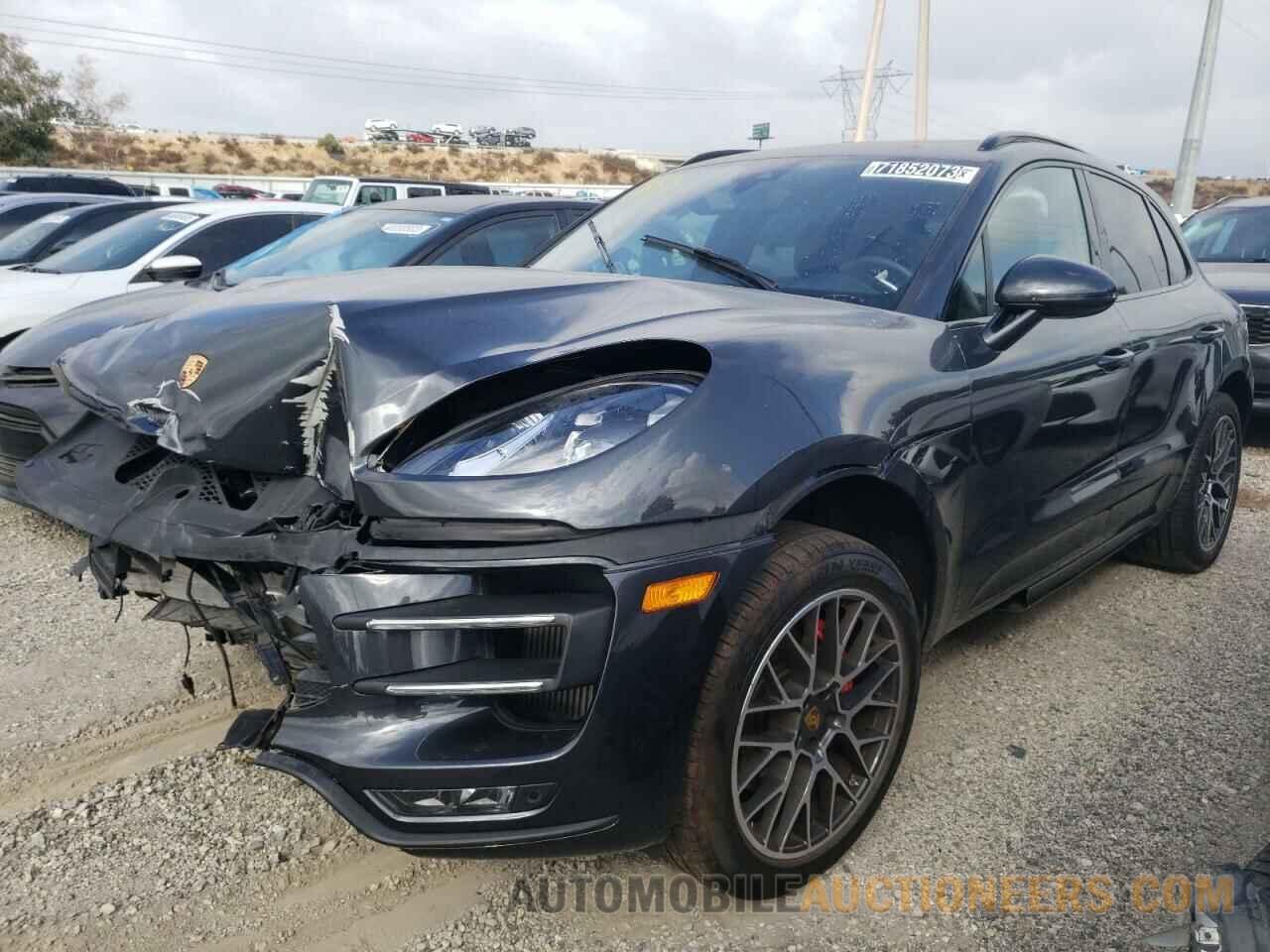 WP1AF2A58JLB70324 PORSCHE MACAN 2018