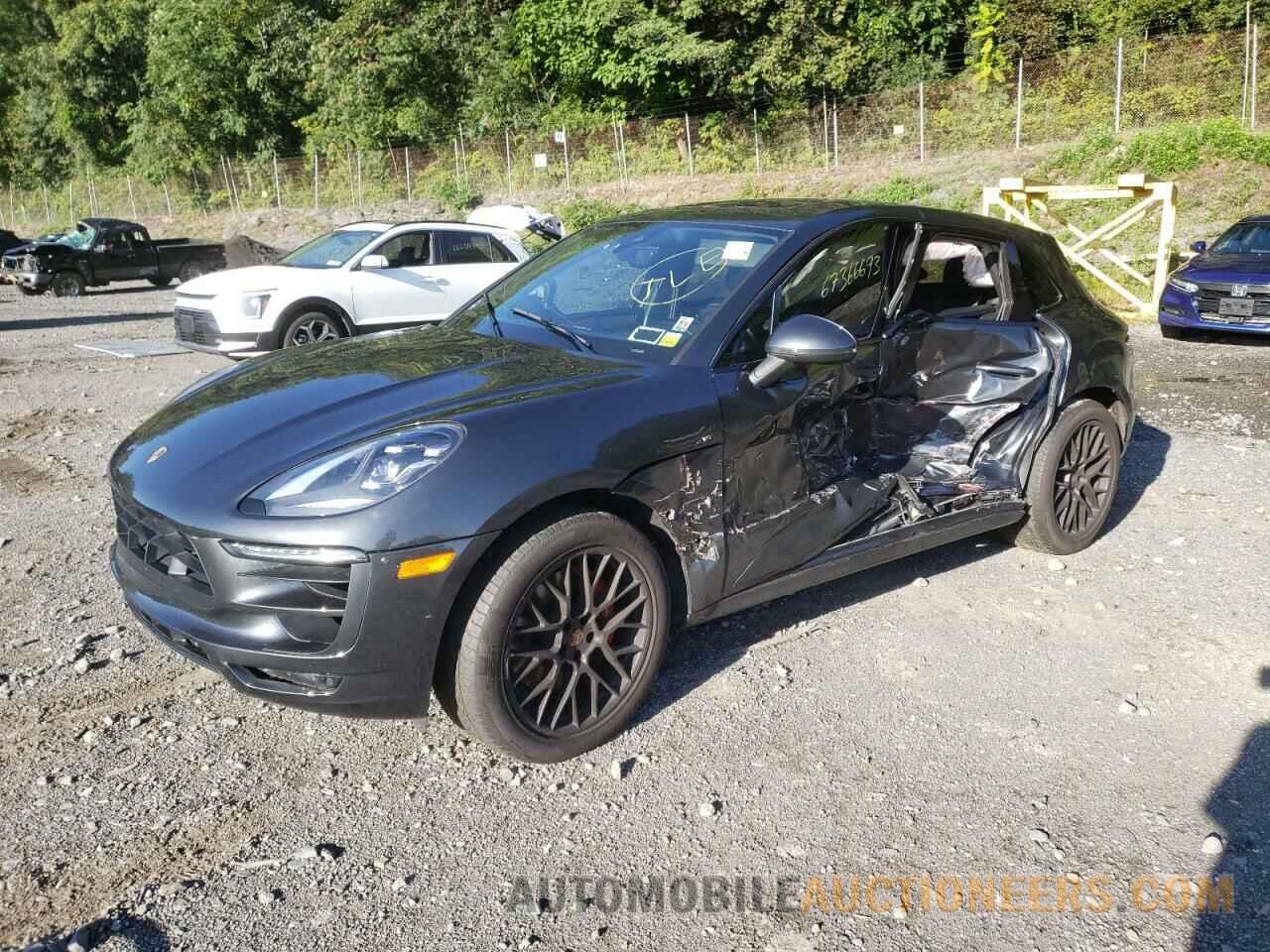 WP1AG2A53HLB53132 PORSCHE MACAN 2017