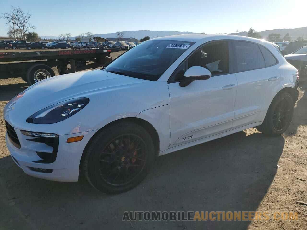 WP1AG2A5XHLB55010 PORSCHE MACAN 2017