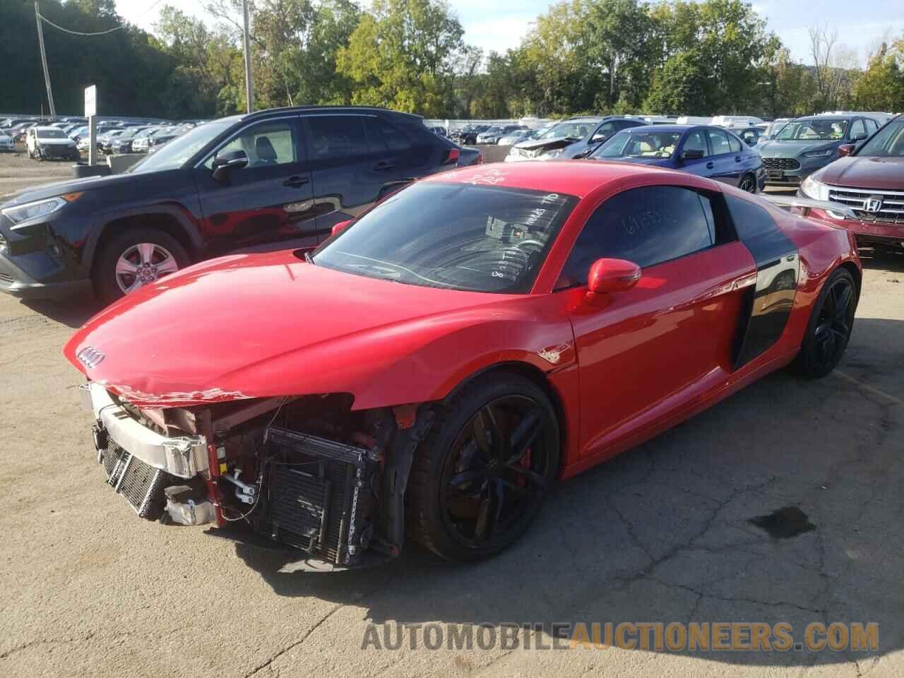 WUAAUAFG1F7000899 AUDI R8 2015