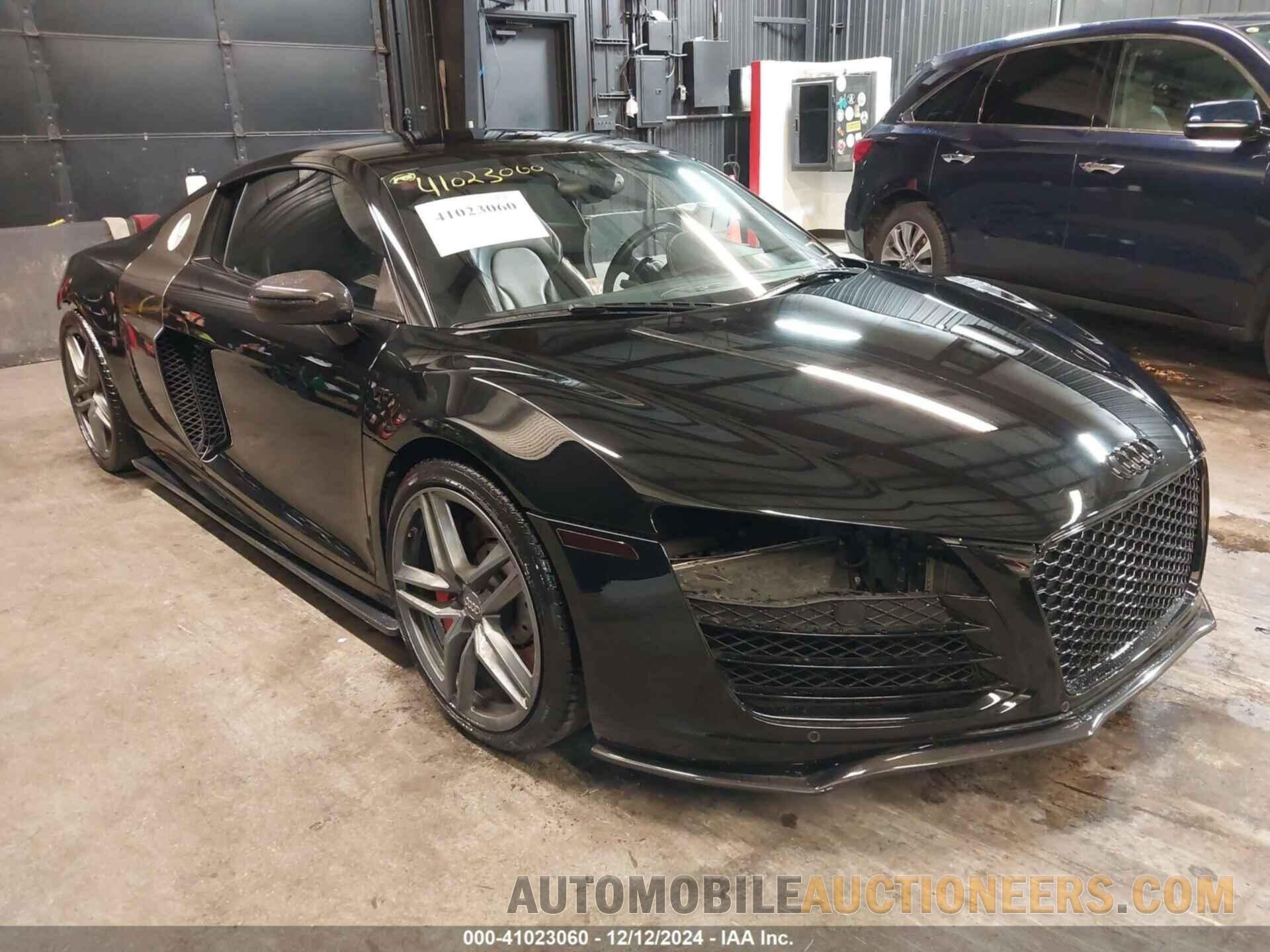 WUAENAFG5F7001505 AUDI R8 2015