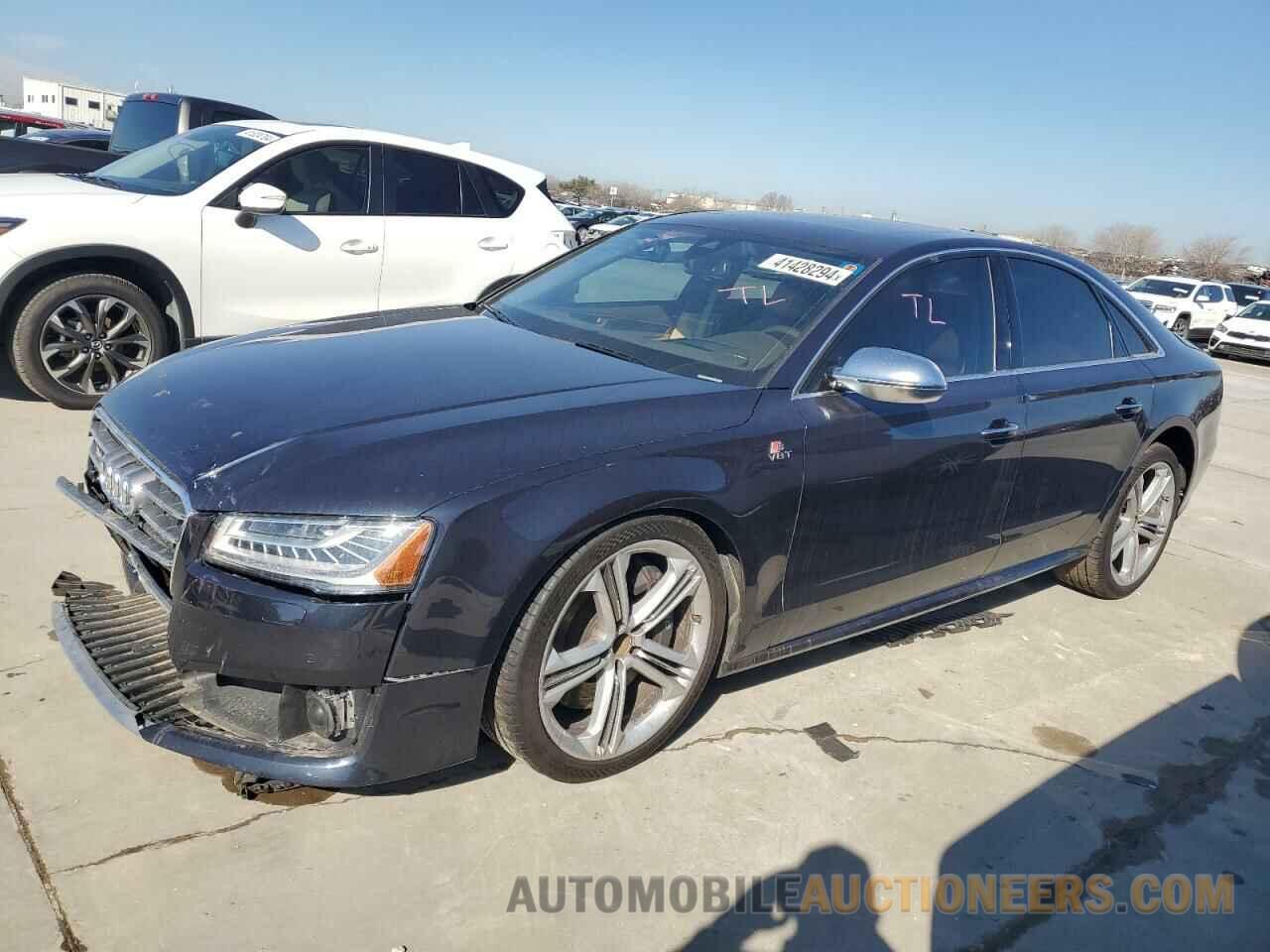 WUAJ5AFD8HN900300 AUDI S8 2017