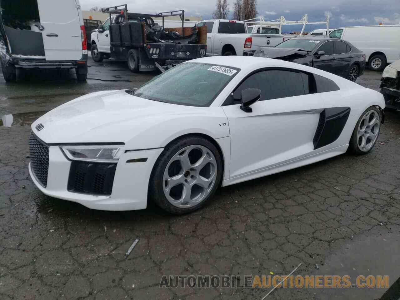 WUAKBAFX5J7900157 AUDI R8 2018