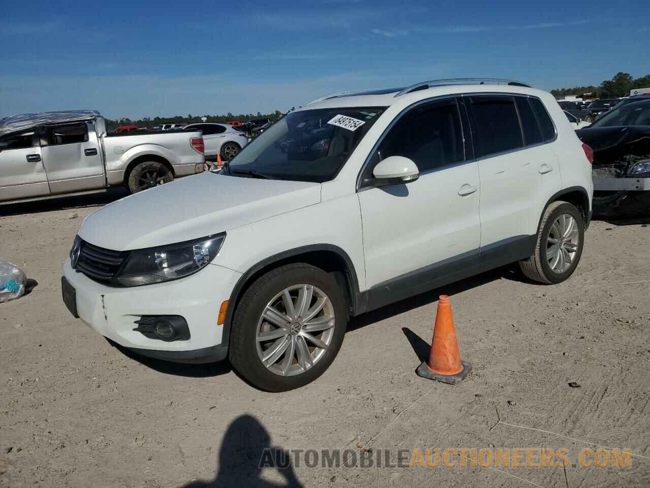 WVGAV3AX4EW621437 VOLKSWAGEN TIGUAN 2014