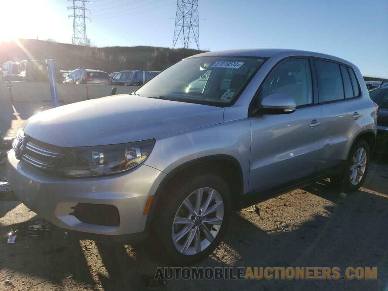 WVGAV3AX7EW588062 VOLKSWAGEN TIGUAN 2014