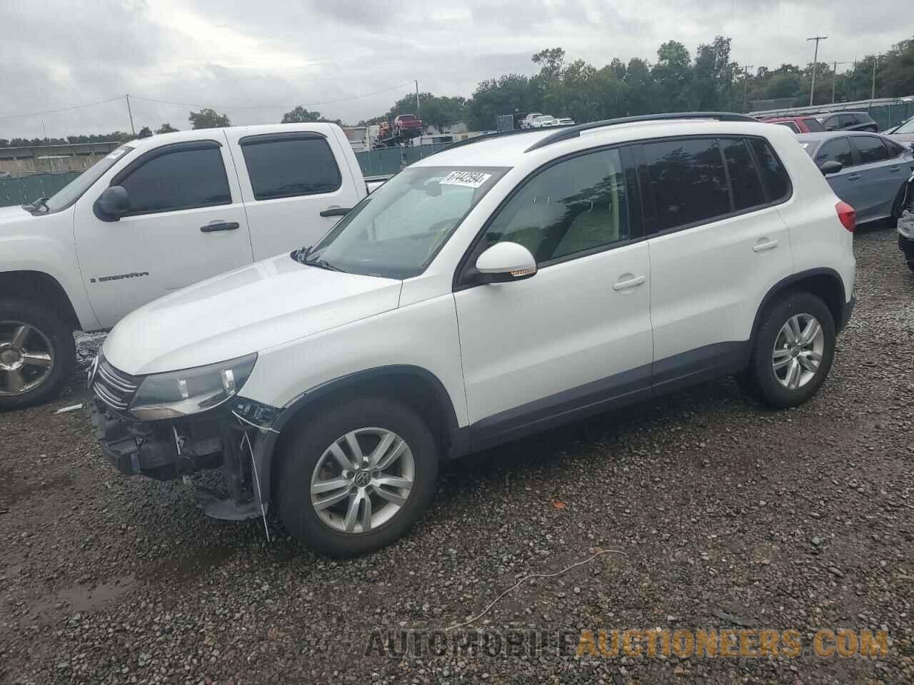 WVGAV7AX0GW005938 VOLKSWAGEN TIGUAN 2016