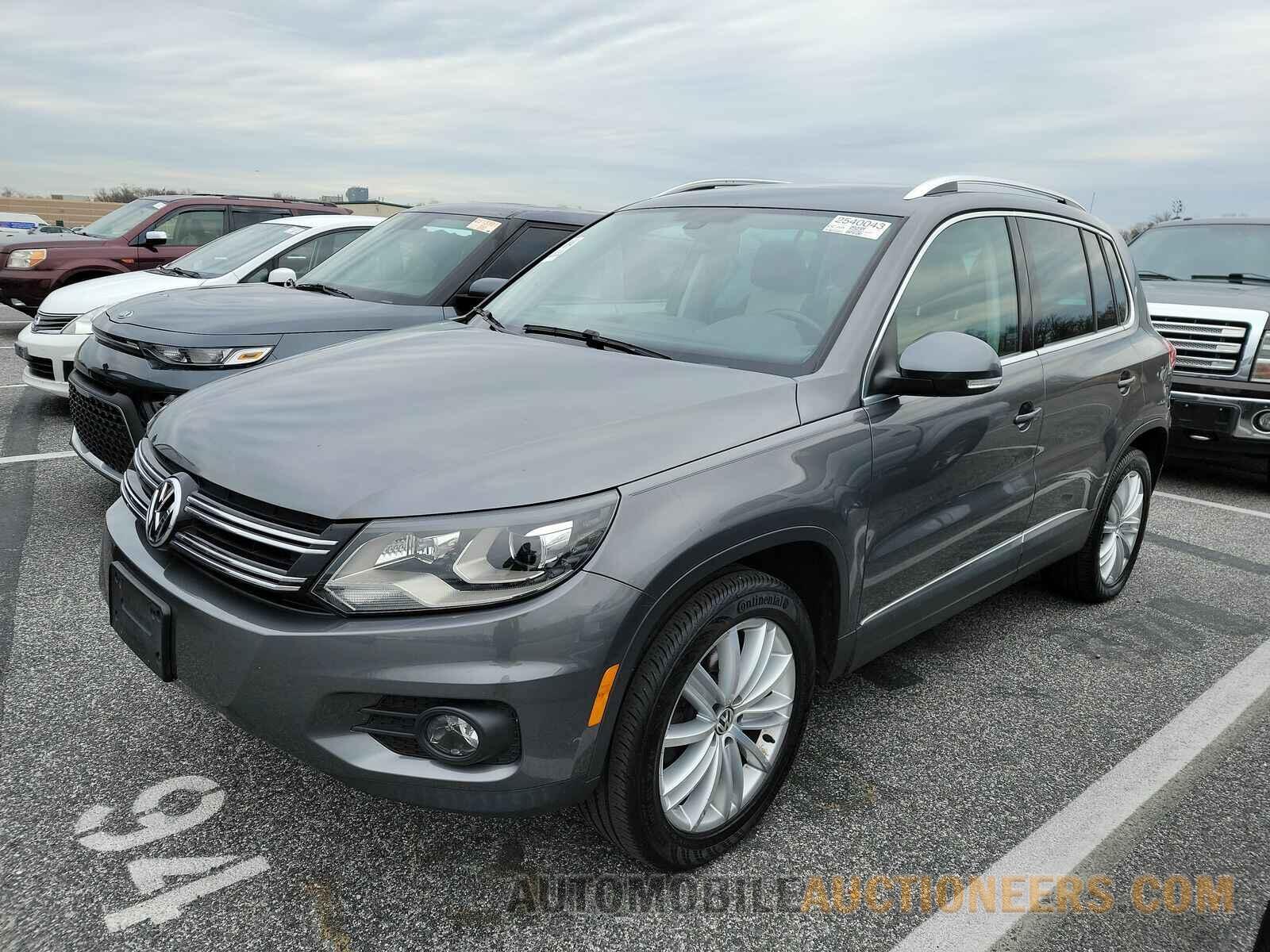 WVGAV7AX0GW540624 Volkswagen Tiguan 2016