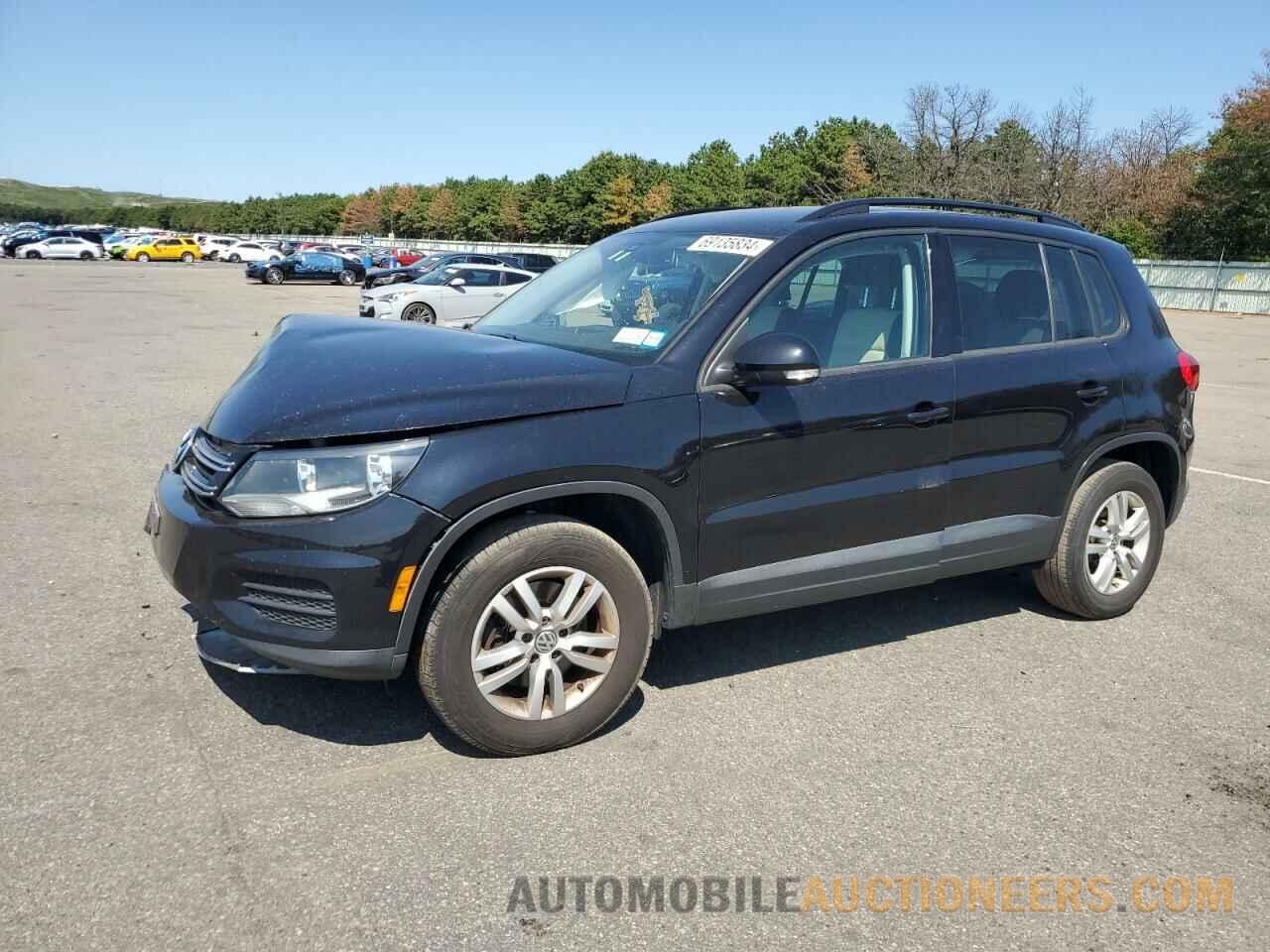 WVGAV7AX0HK004538 VOLKSWAGEN TIGUAN 2017