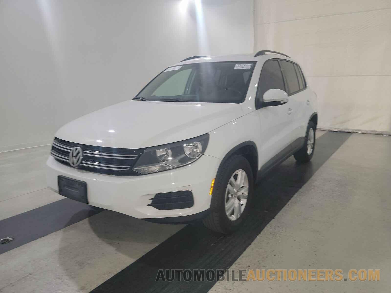 WVGAV7AX0HK018147 Volkswagen Tiguan 2017