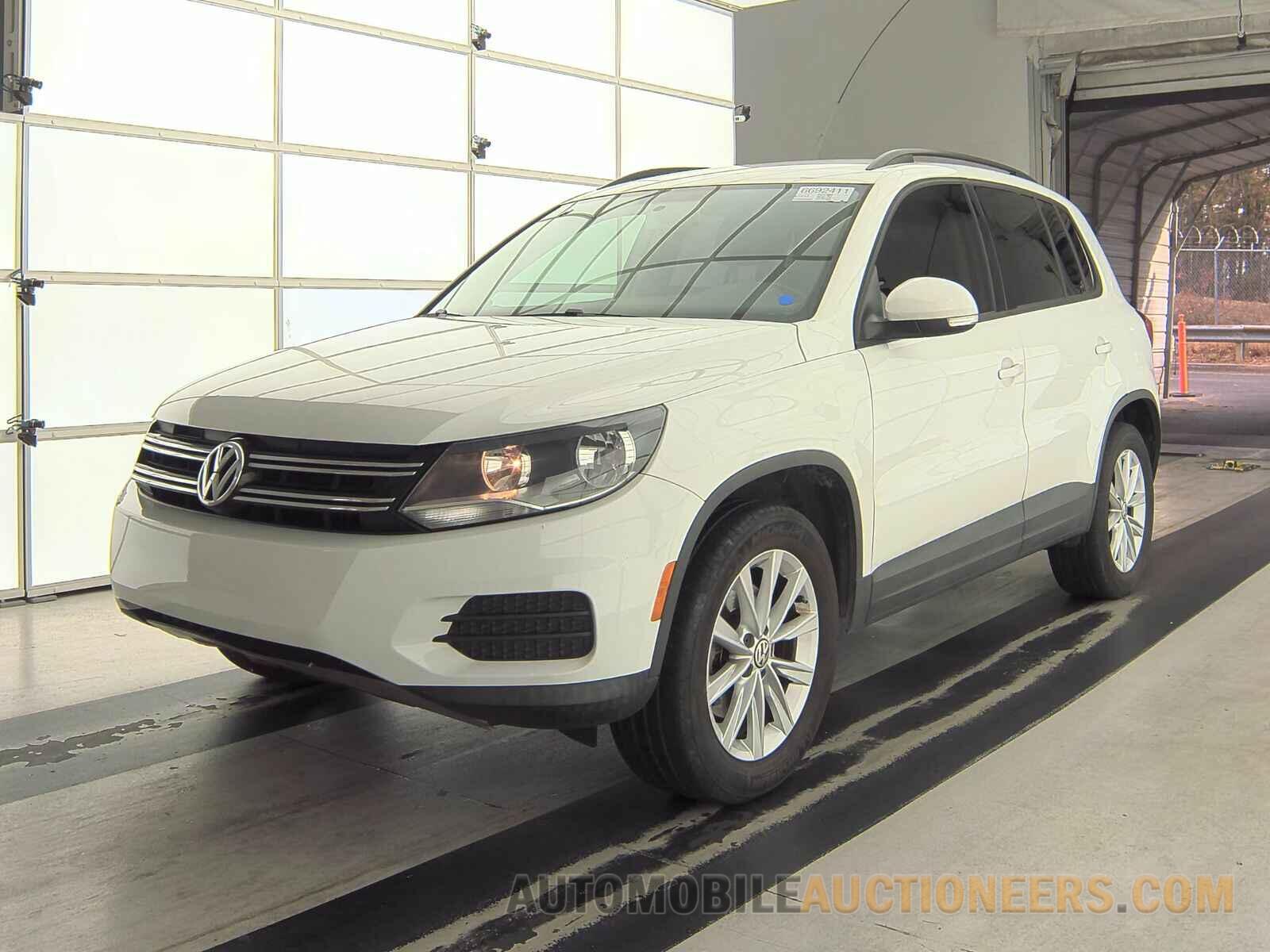 WVGAV7AX0JK005291 Volkswagen Tiguan 2018