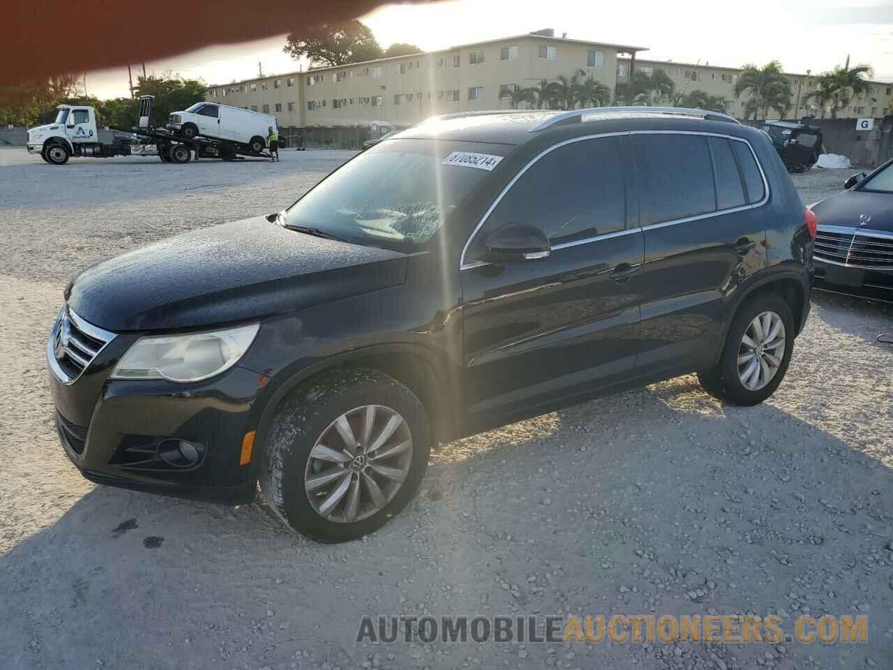 WVGAV7AX1BW536221 VOLKSWAGEN TIGUAN 2011