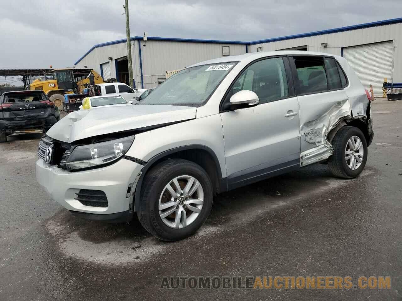 WVGAV7AX1DW504887 VOLKSWAGEN TIGUAN 2013