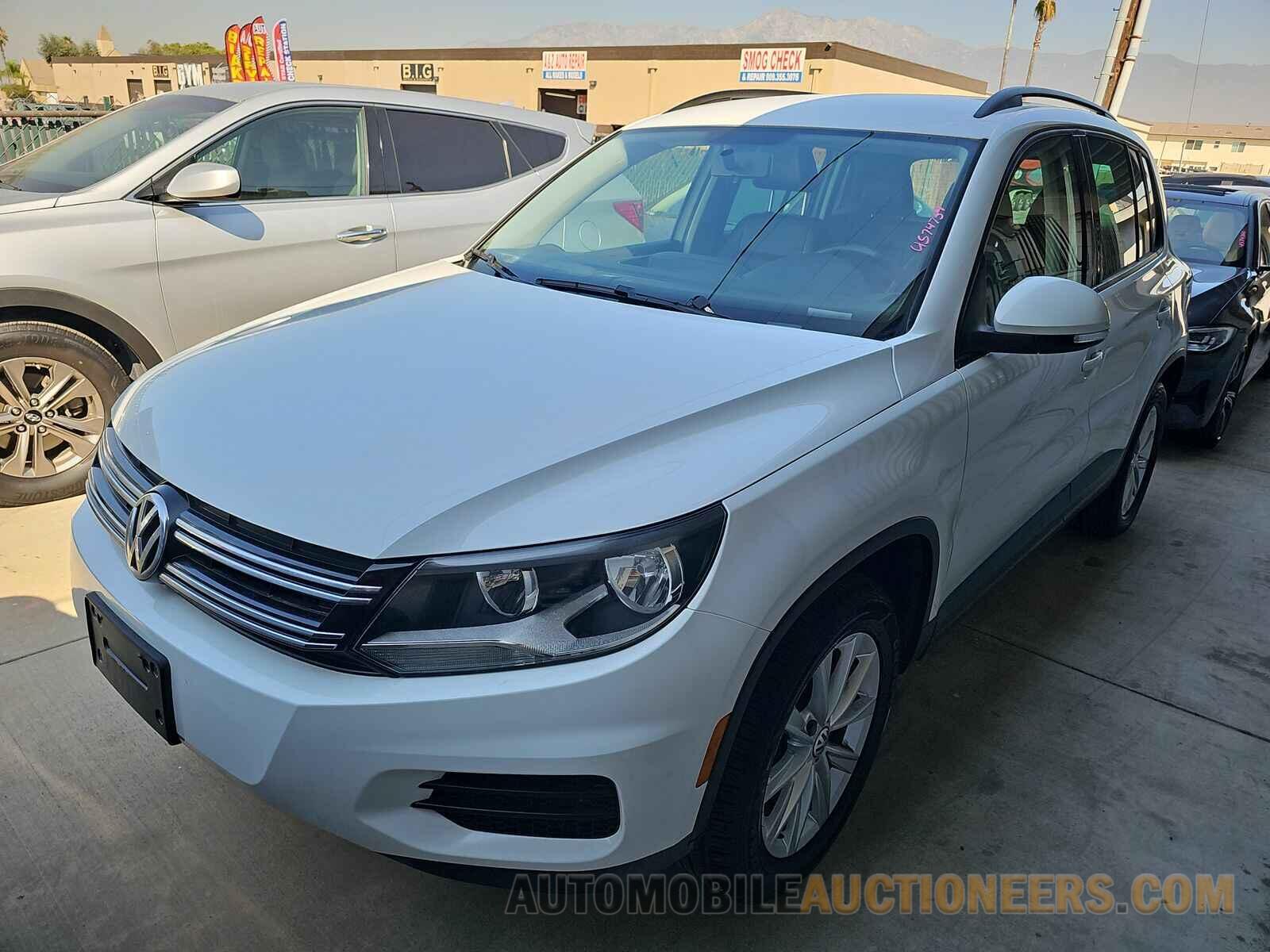 WVGAV7AX1FW565482 Volkswagen Tiguan 2015