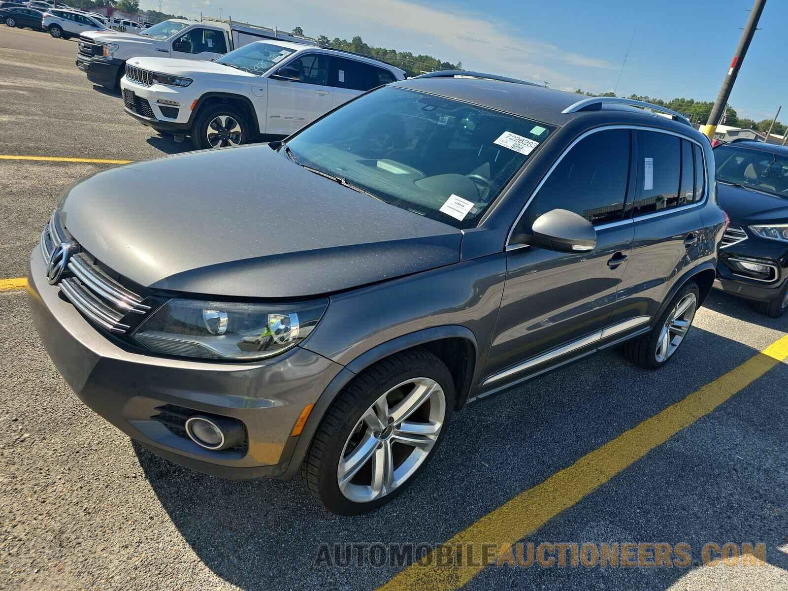 WVGAV7AX1GW086657 Volkswagen Tiguan 2016