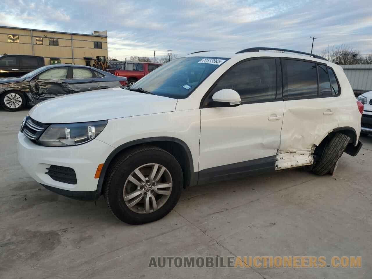 WVGAV7AX1HK027150 VOLKSWAGEN TIGUAN 2017